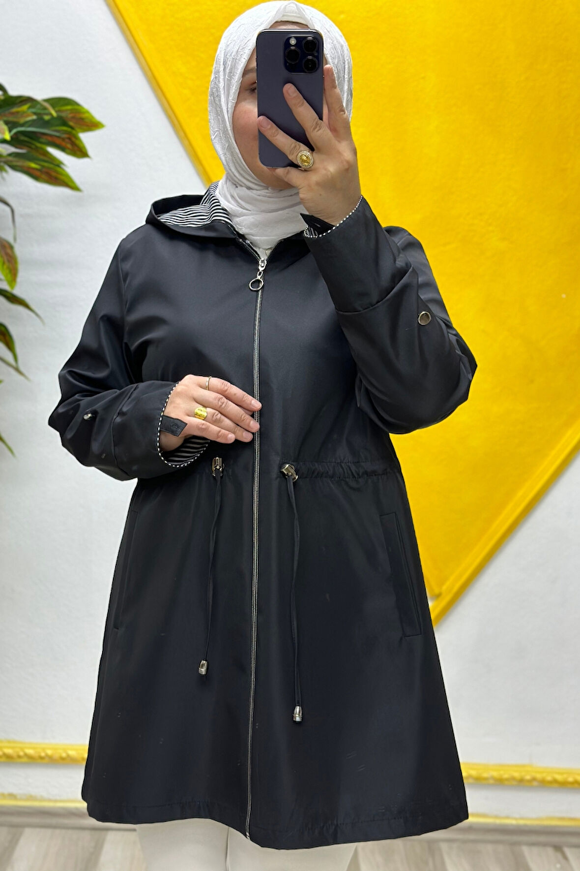Kadın Tesettür Giyim Büyük Beden Mevsimlik Kısa Trençkot 