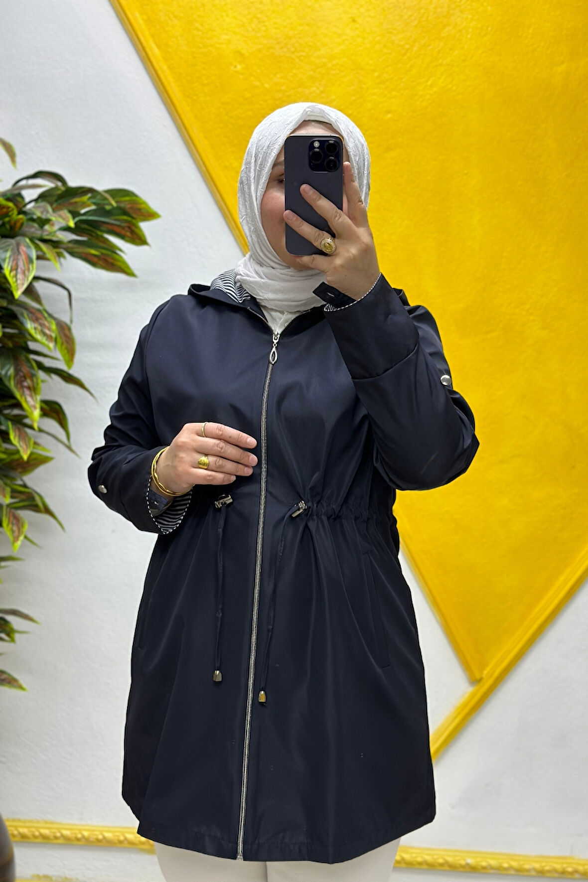 Kadın Tesettür Giyim Büyük Beden Mevsimlik Kısa Trençkot 
