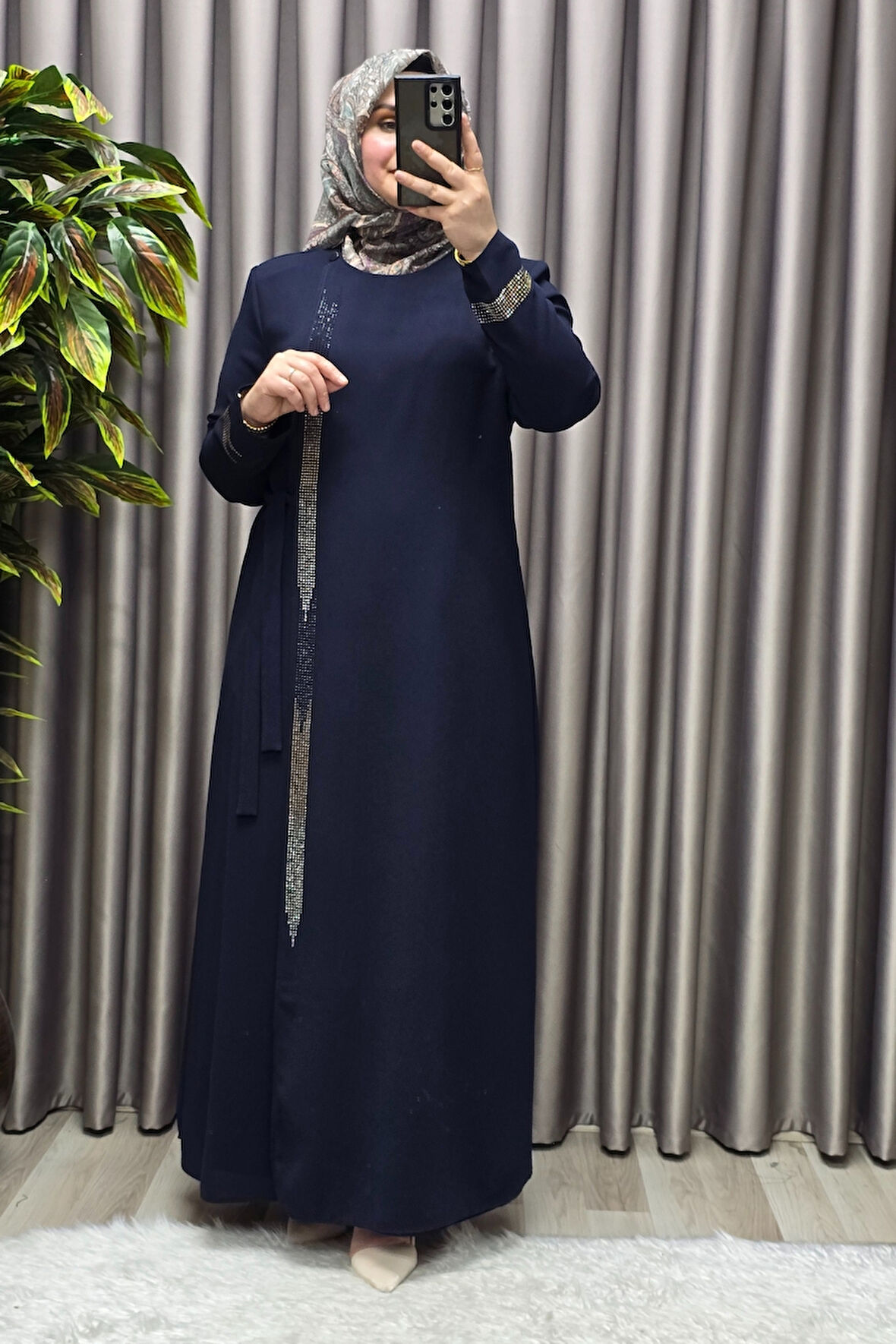 Kadın Tesettür Giyim Büyük Beden Şerit Taş Detaylı Abaya 