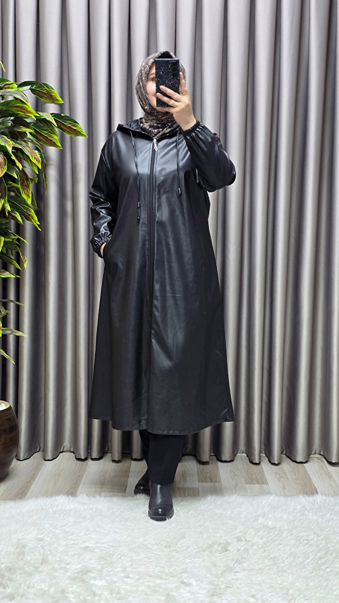 Kadın Büyük Beden Kapşonlu Fermuarlı Suni Deri Tesettür Kap Su Geçirmez Dış Giyim