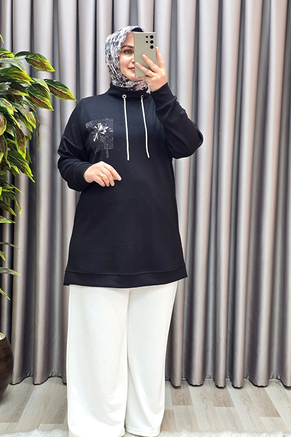 Kadın Giyim Modal Sırtı Nakışlı Tunik 