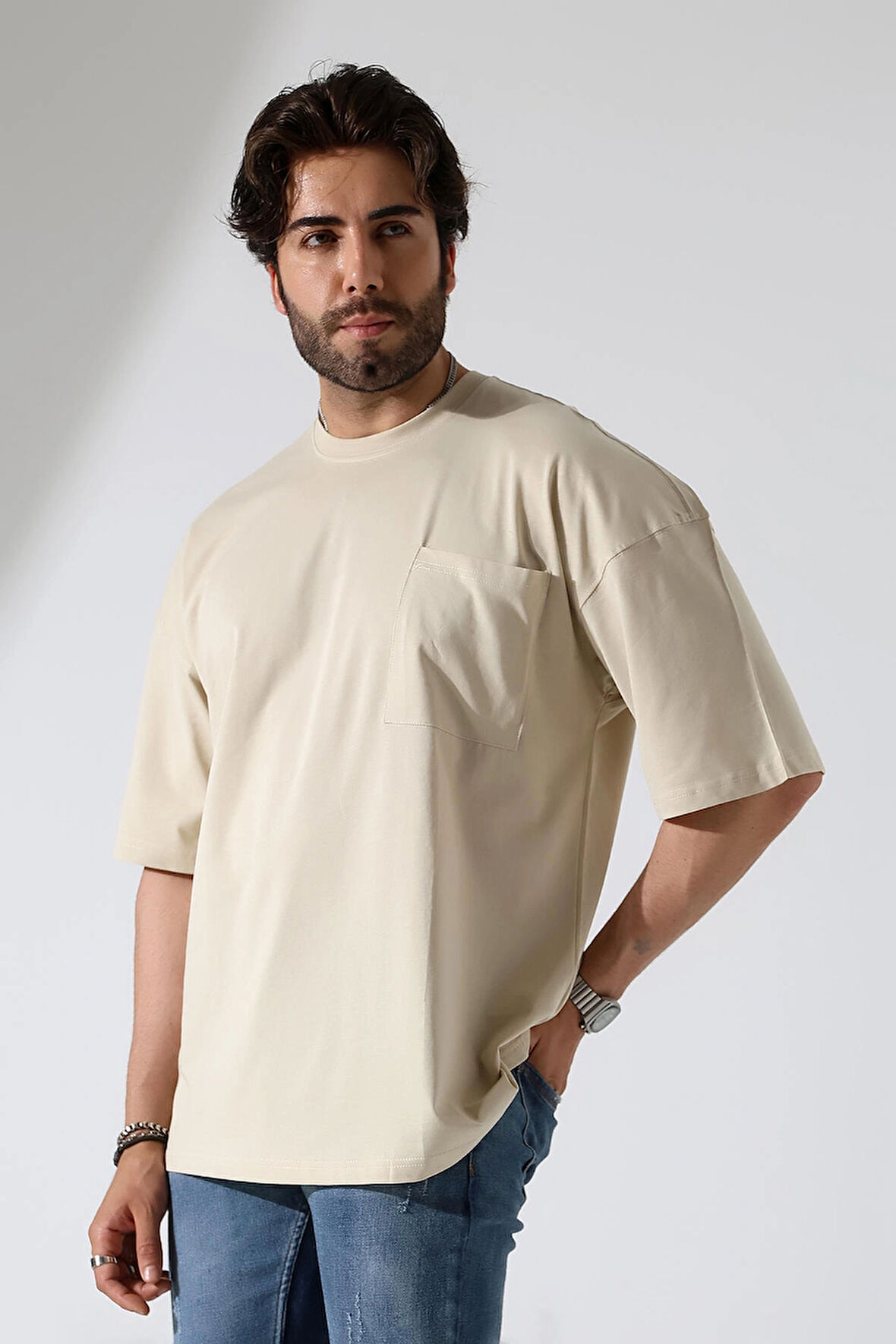 Oversize Bisiklet Yaka Cep Detaylı Salaş T-Shirt