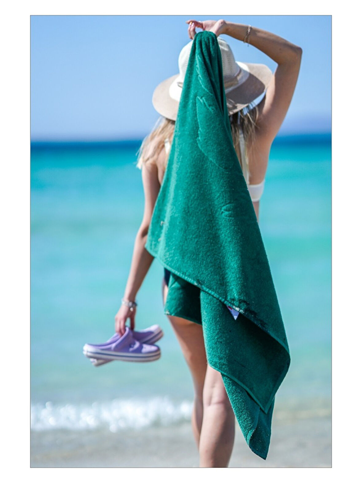 Plaj Çantasına Dönüşen %100 Pamuk Yeşil  Plaj Havlusu