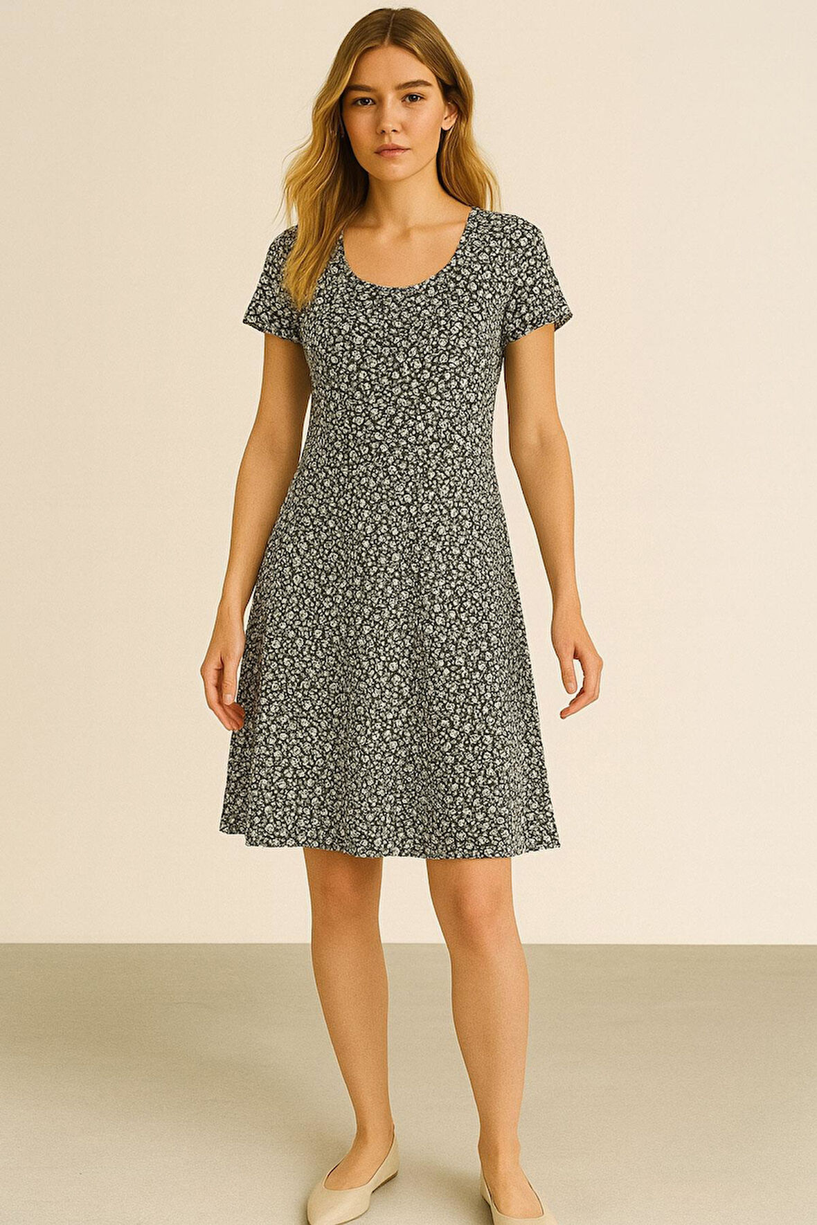 Dökümlü Rahat Kalıp Günlük Penye Kumaş Elbise