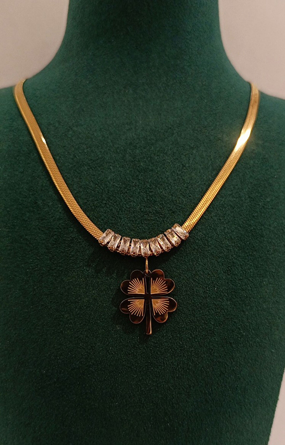 Monalisa Home Gold Renk Yonca Figürlü  Lüks  Kolye