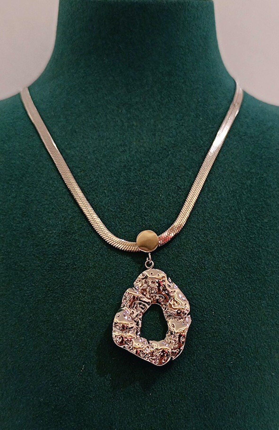 Monalisa Home Gümüş Renk Lüks Figürlü Gösterişli Kolye