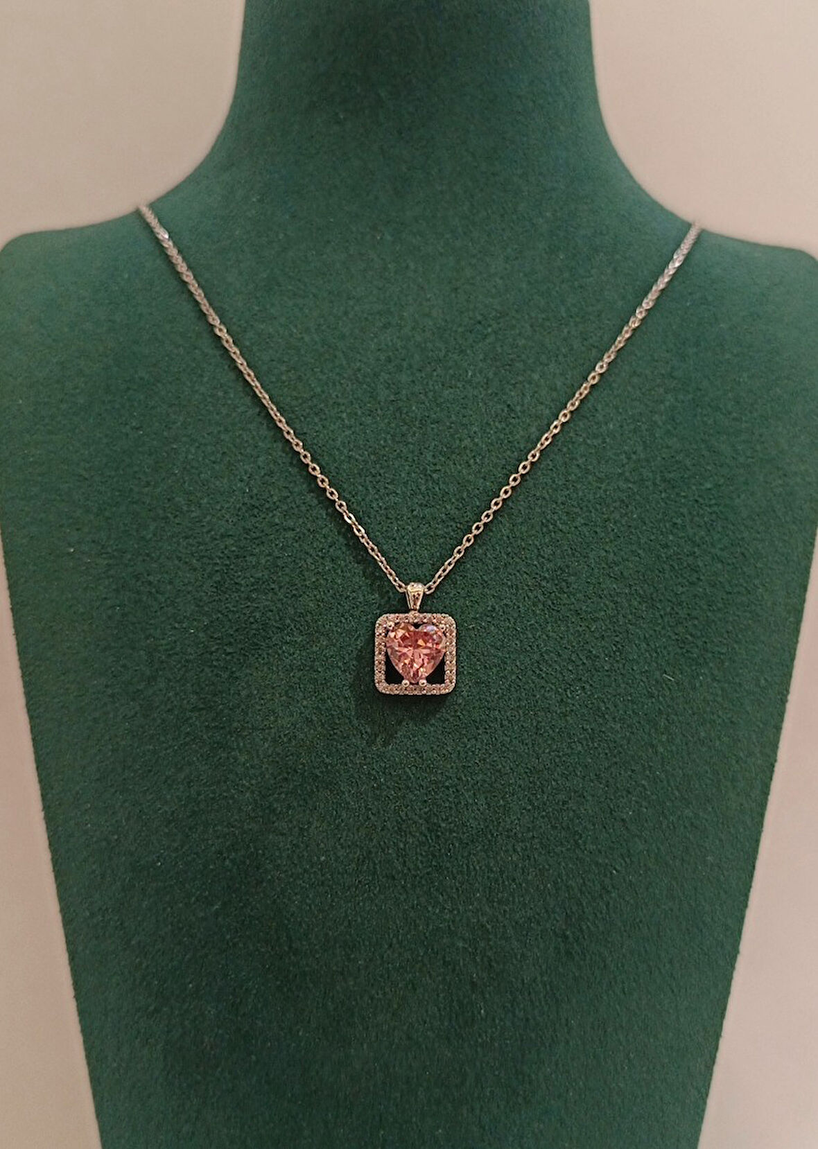 Monalisa Home Lüks Gümüş  Renk Kalp Figürlü Gösterişli  Kolye