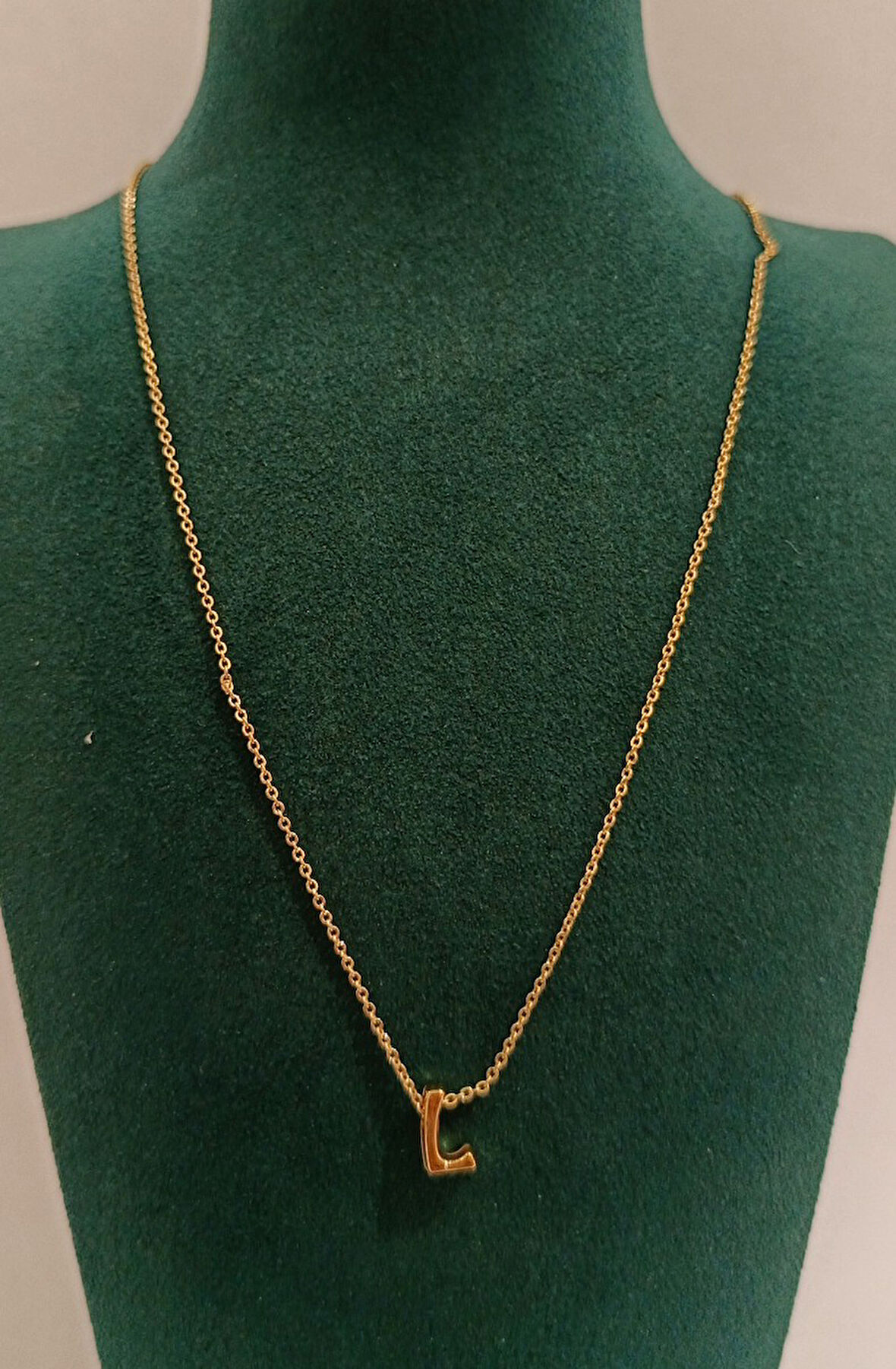 Monalisa Home Gold Renk Lüks Figürlü Gösterişli Harf  Kolye