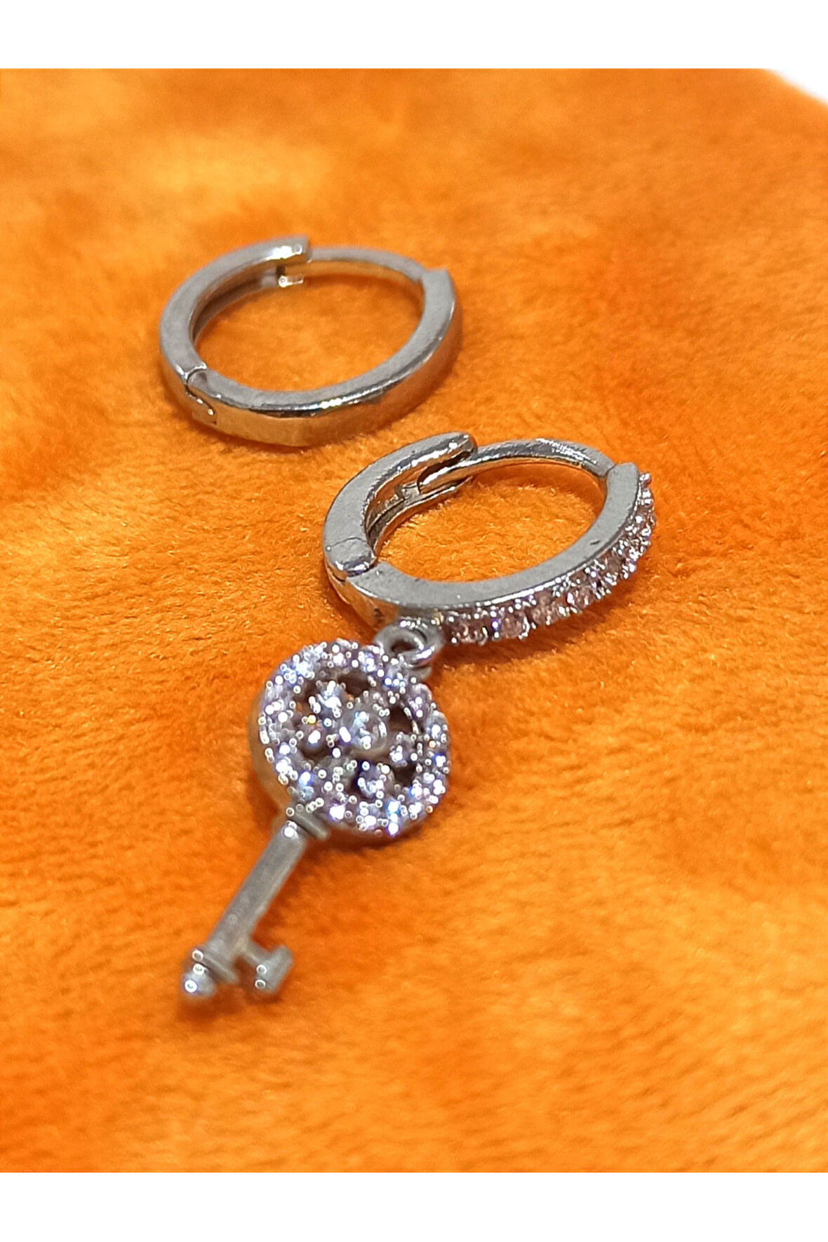 Monalisa Hom Lüks Figürlü Gösterişli Küpe