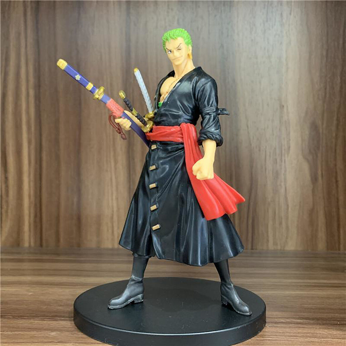 One Piece Roronoa Zoro Anime Aksiyon Figürü - 18 cm Detaylı Model