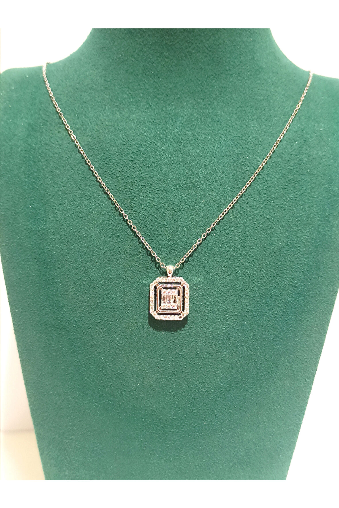 Monalisa Home Gold Renk Lüks Figürlü Gösterişli Kolye