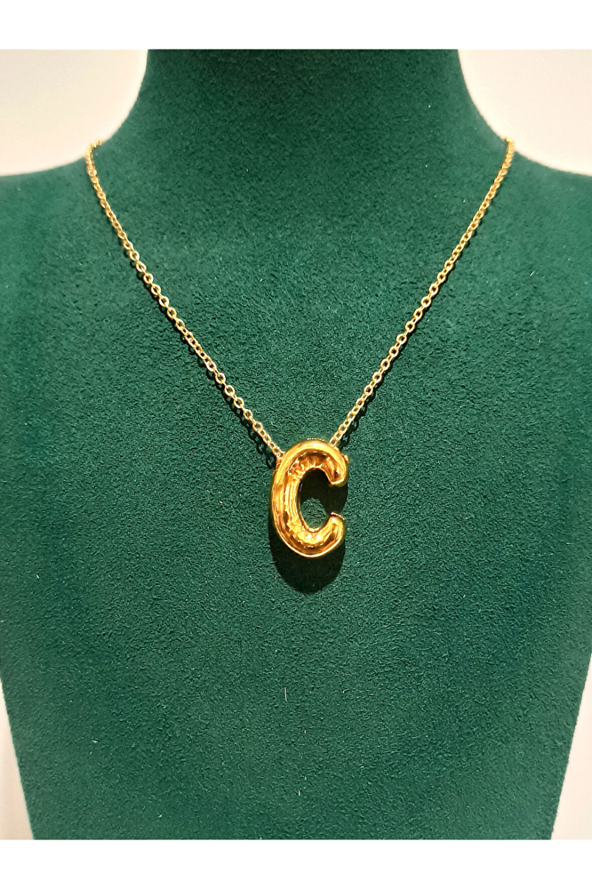 Monalisa Home Gold Renk Lüks Figürlü Gösterişli Harf Kolye