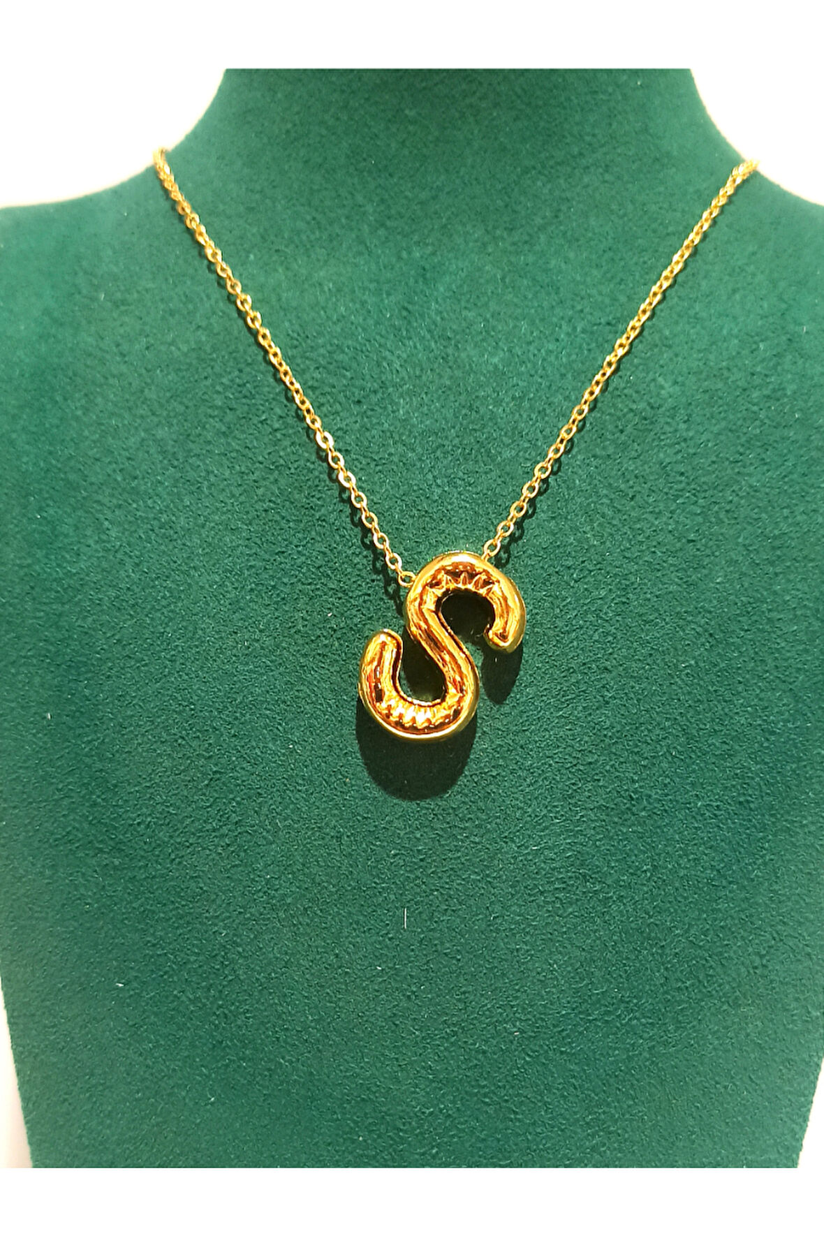 Monalisa Home Gold Renk Lüks Figürlü Gösterişli Harf Kolye