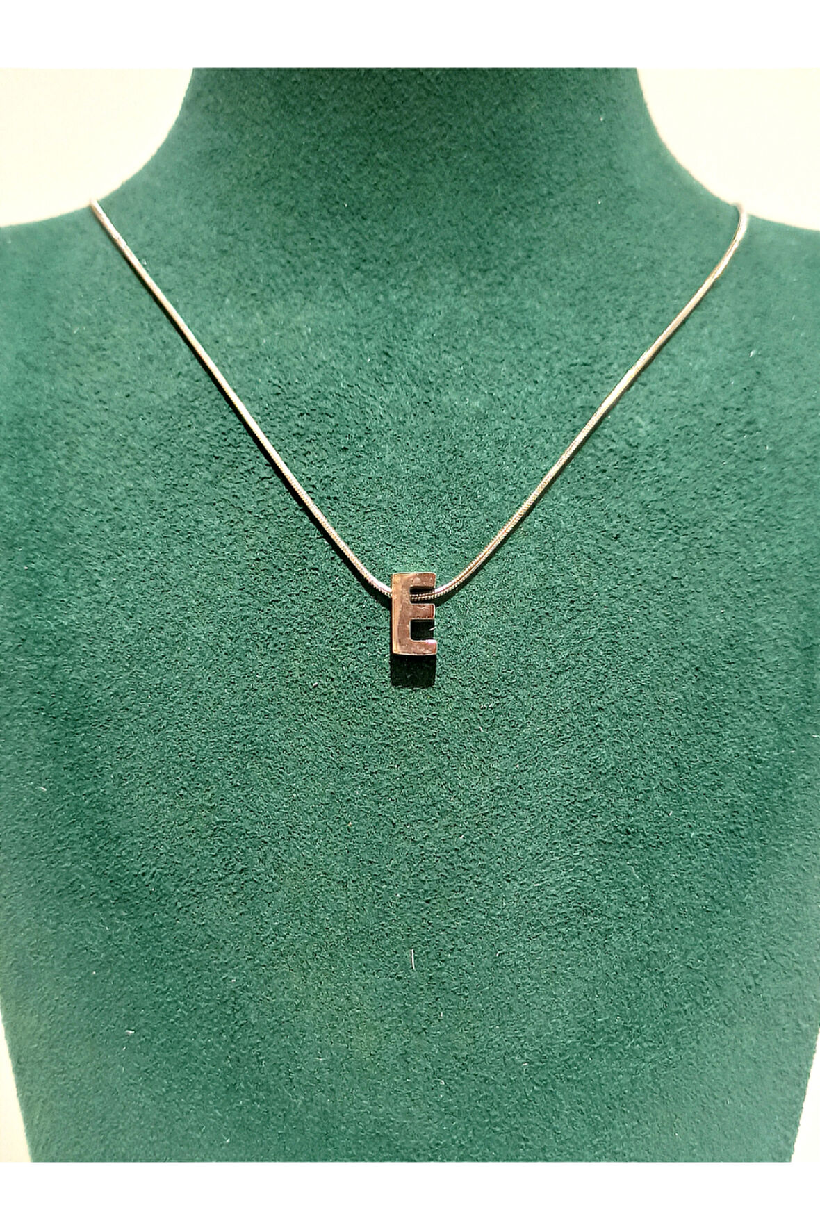 Monalisa Home Gümüş Renk Lüks Figürlü Gösterişli Harf Kolye