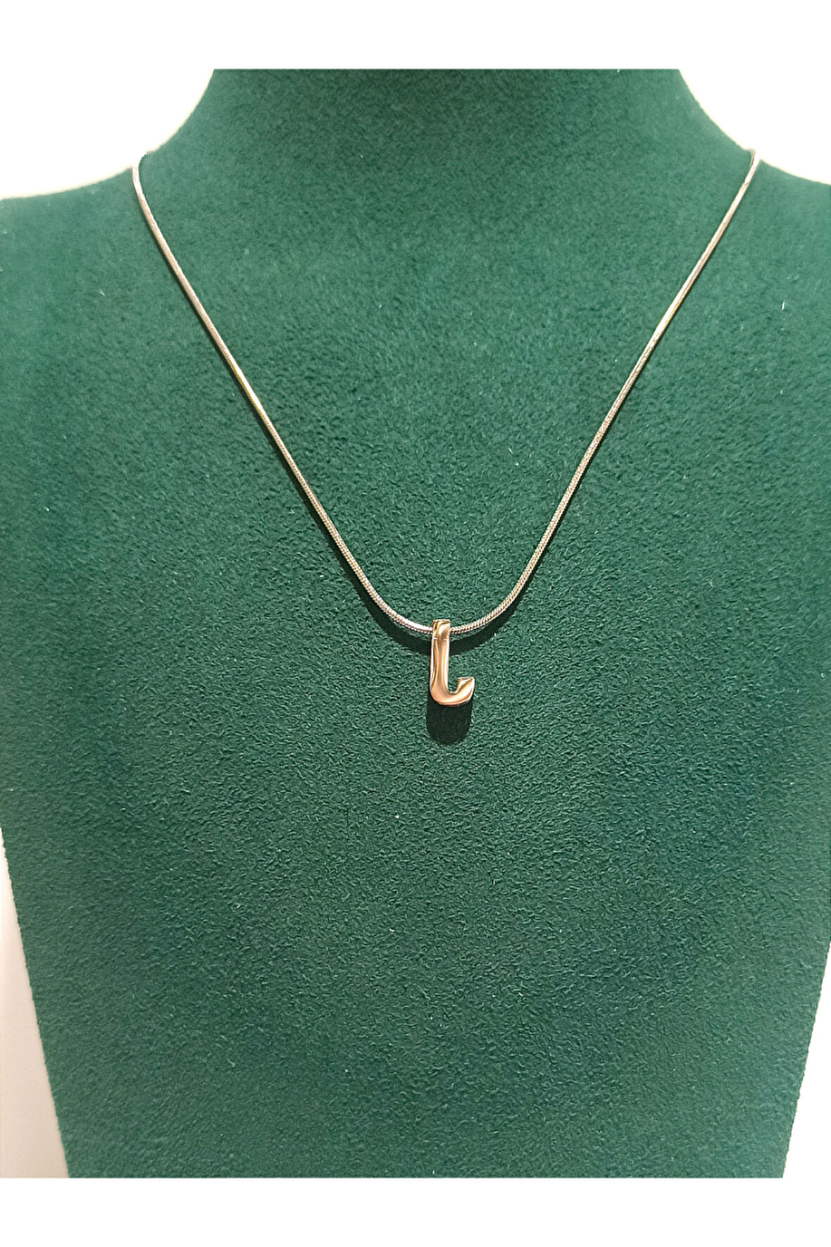 Monalisa Home Gümüş Renk Lüks Figürlü Gösterişli Harf Kolye