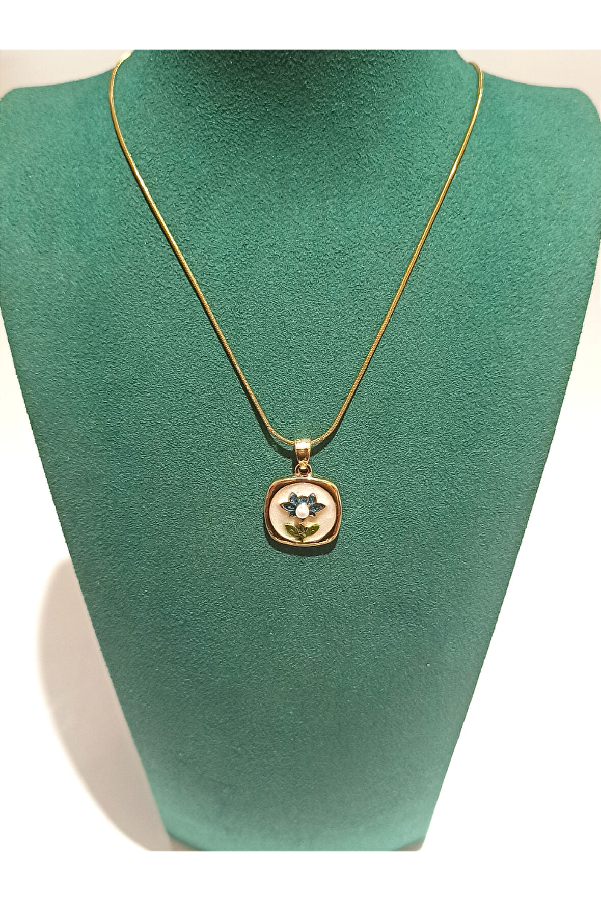 Monalisa Home Gold Renk Lüks Figürlü Gösterişli  Kolye