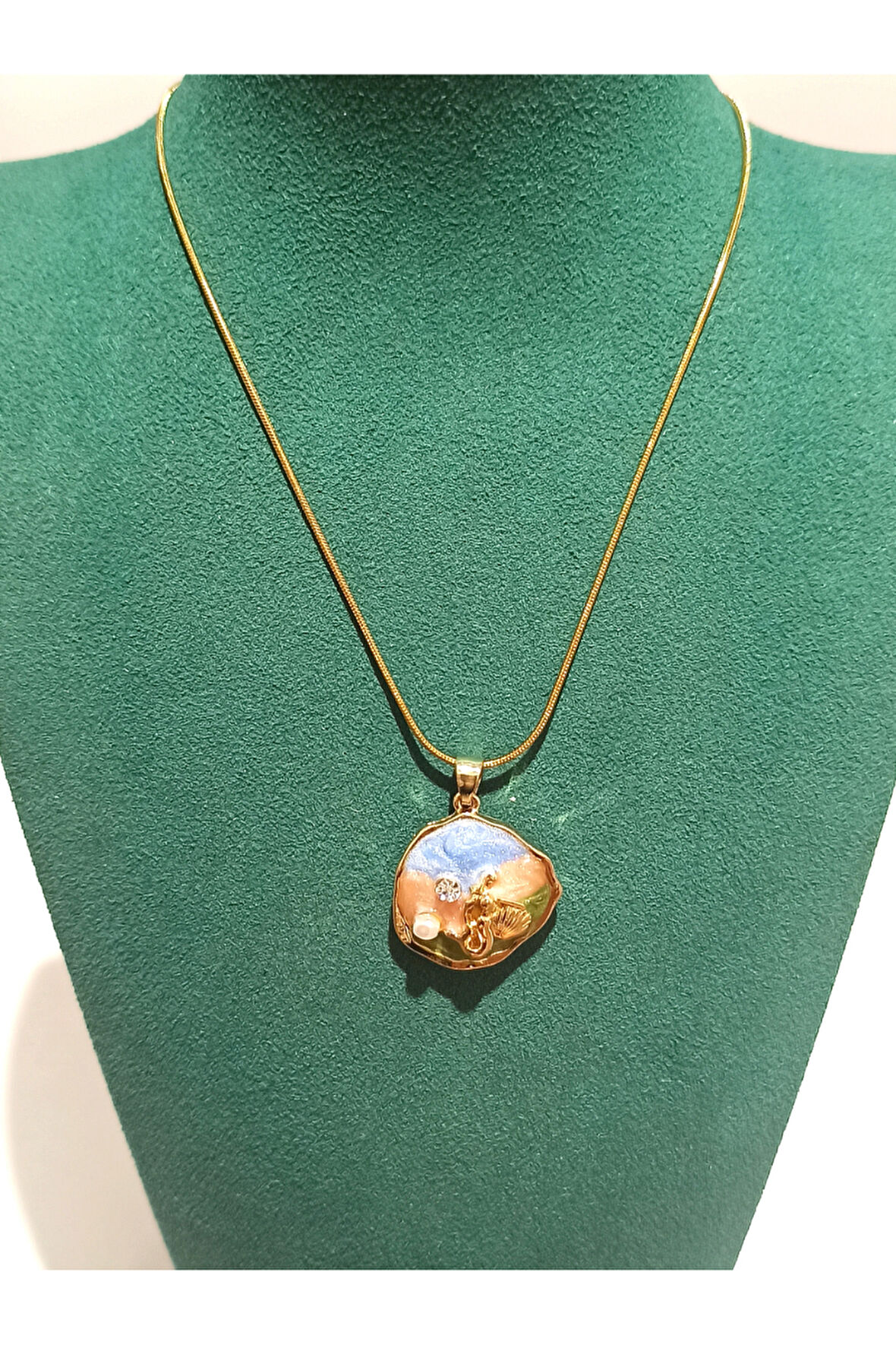 Monalisa Home Gold Renk Lüks Figürlü Gösterişli  Kolye