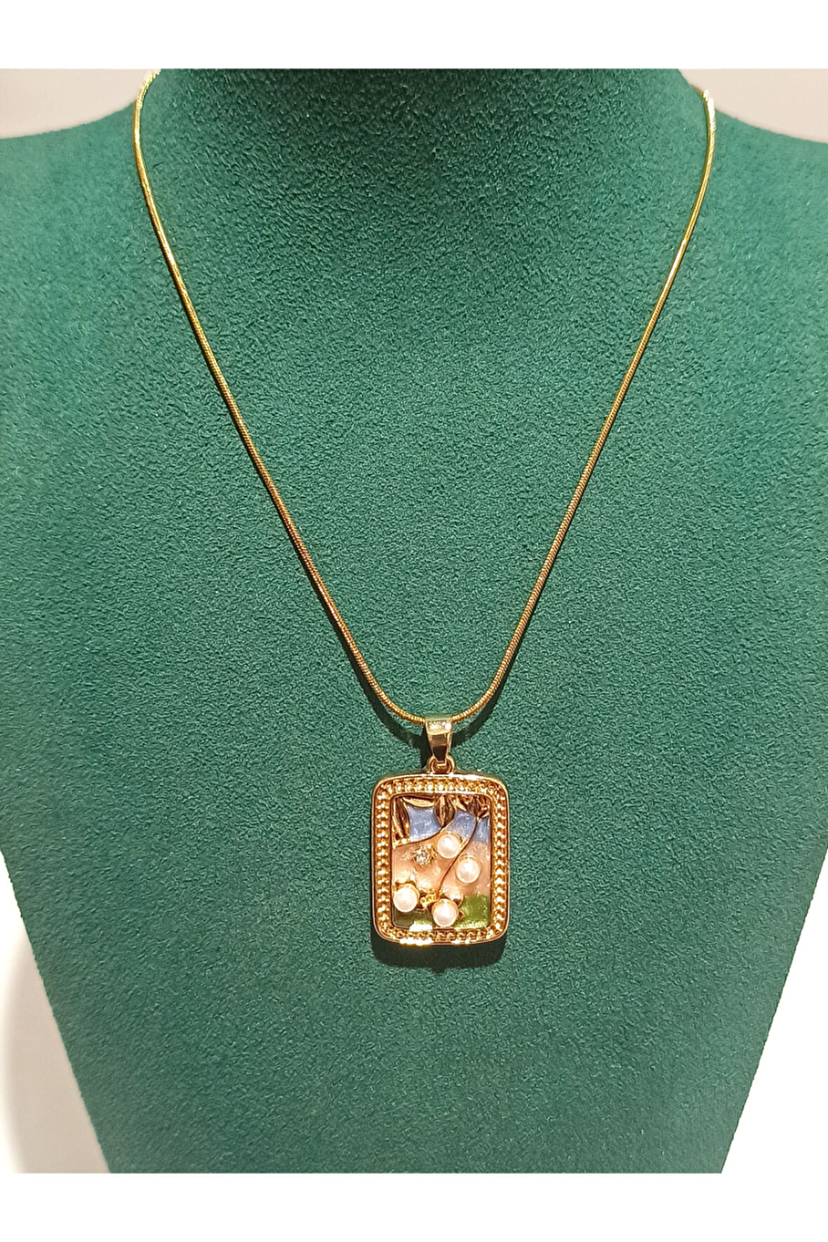 Monalisa Home Gold Renk Lüks Figürlü Gösterişli  Kolye