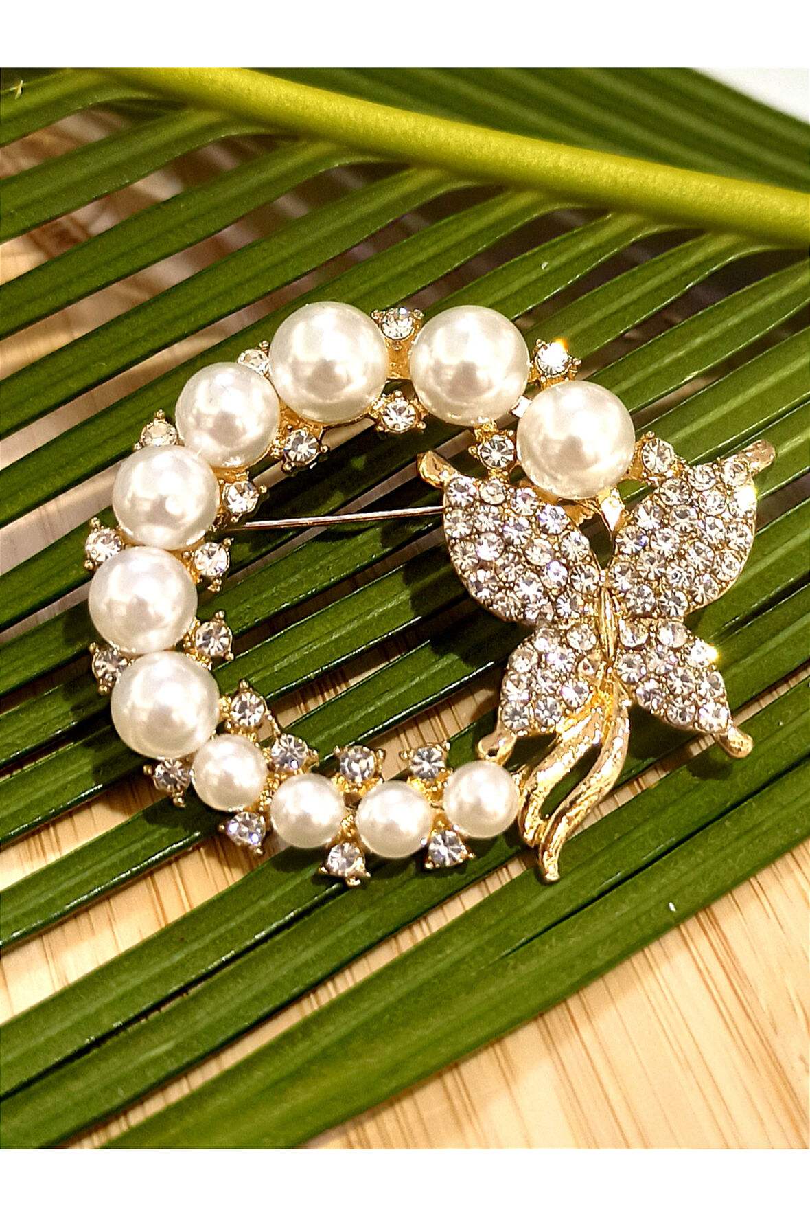 Monalisa Home  Taşlı Kelebek Çiçek Figürlü Broş