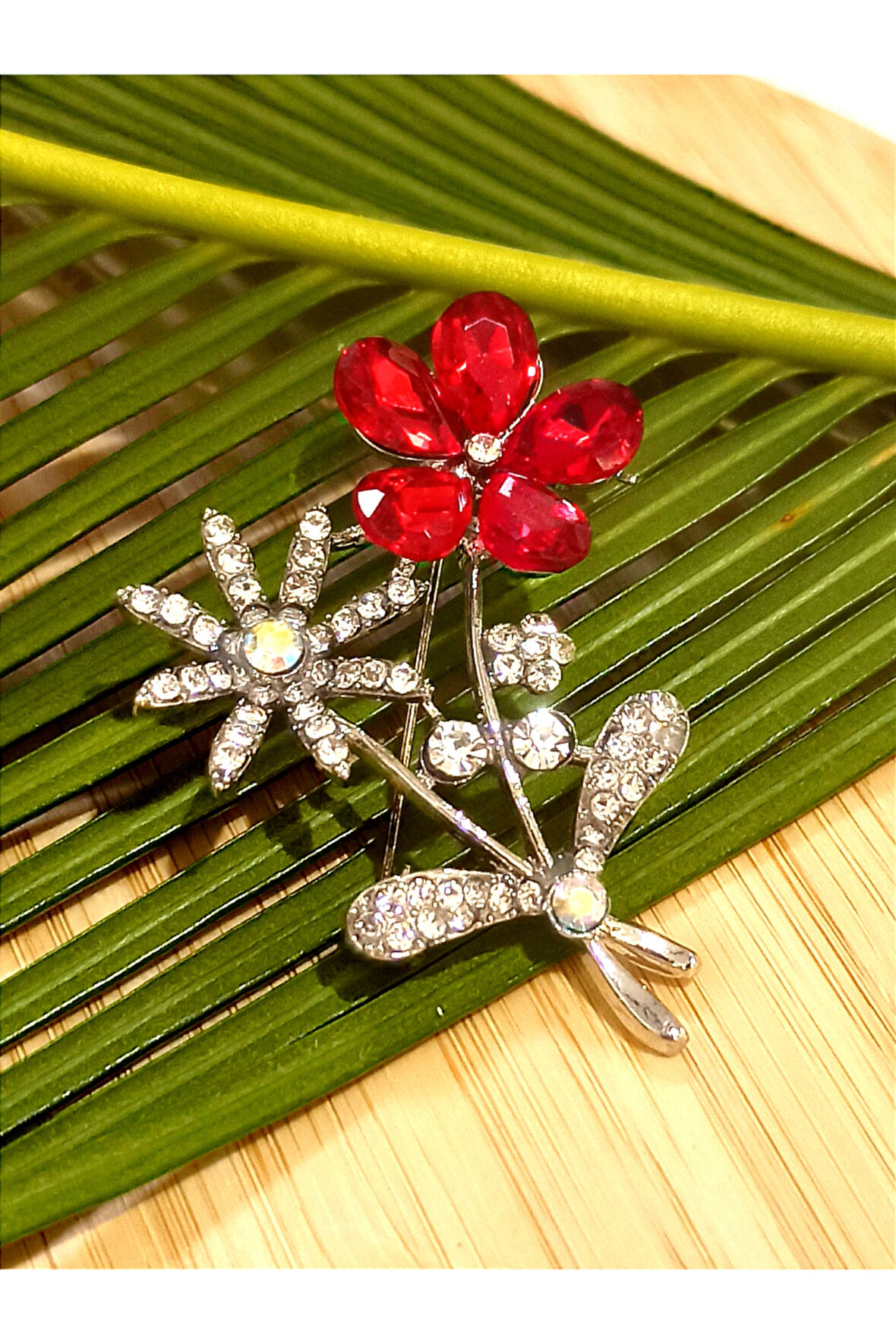 Monalisa Home Demet Gül  Figürlü Broş