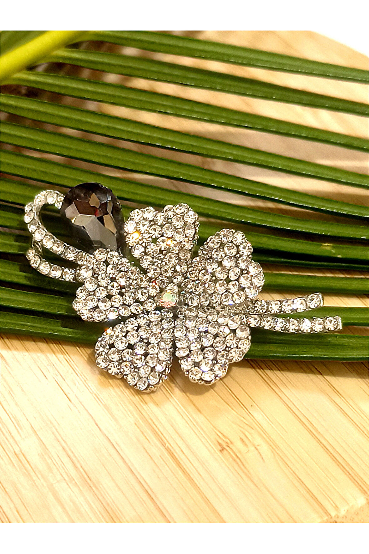 Monalisa Home Beyaz Taşlı  Figürlü Broş