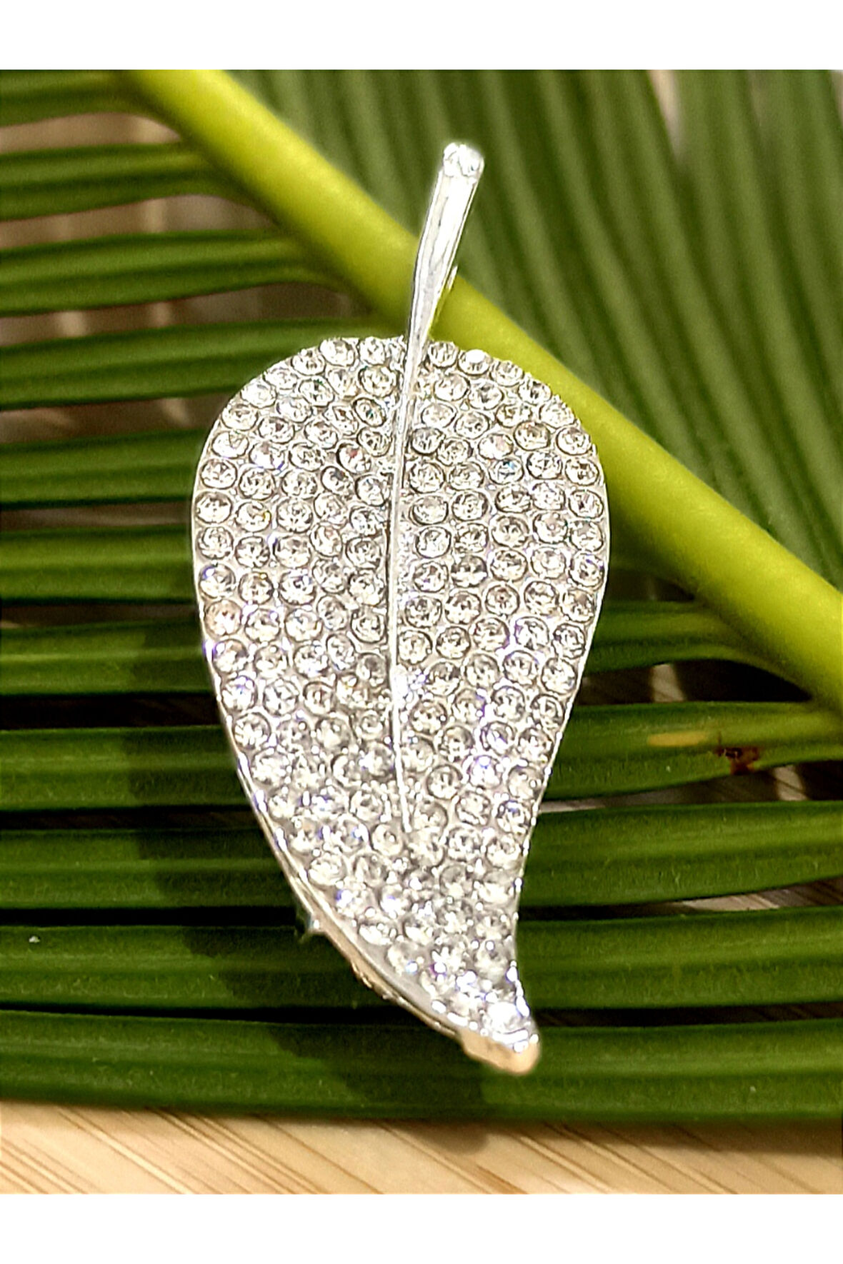 Monalisa Home Taşlı   Yaprak Figürlü Broş