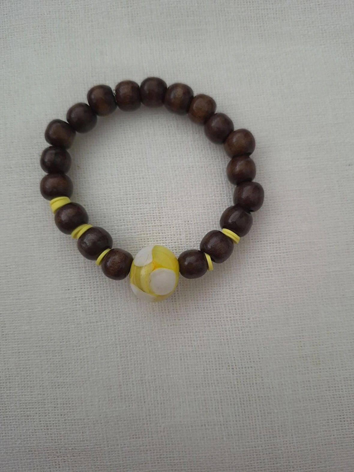 AHŞAP BONCUKLU EL YAPIMI SARI CAM BONCUKLU BİLEKLİK