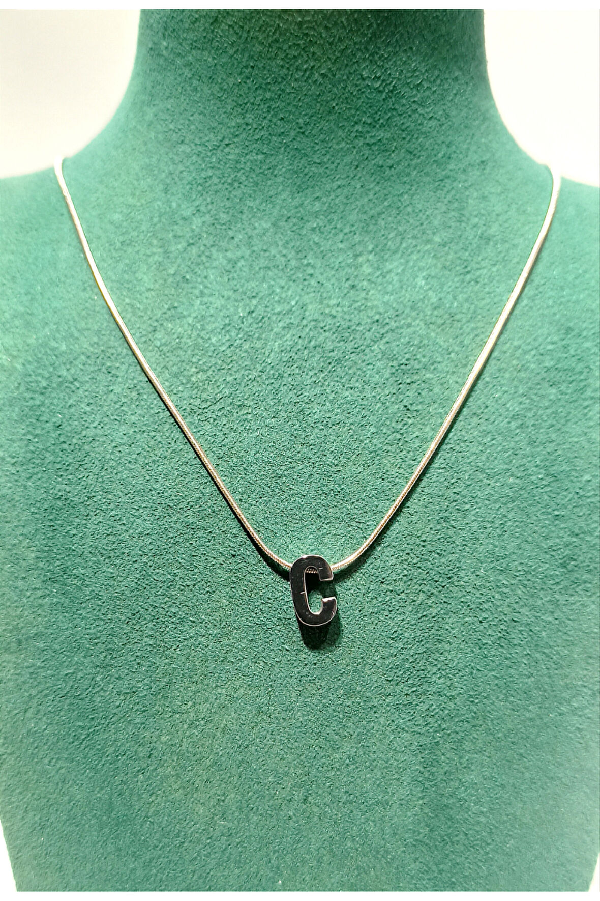 Monalisa Home Gümüş Renk Lüks Figürlü Gösterişli  ''C'' Harfi Kolye