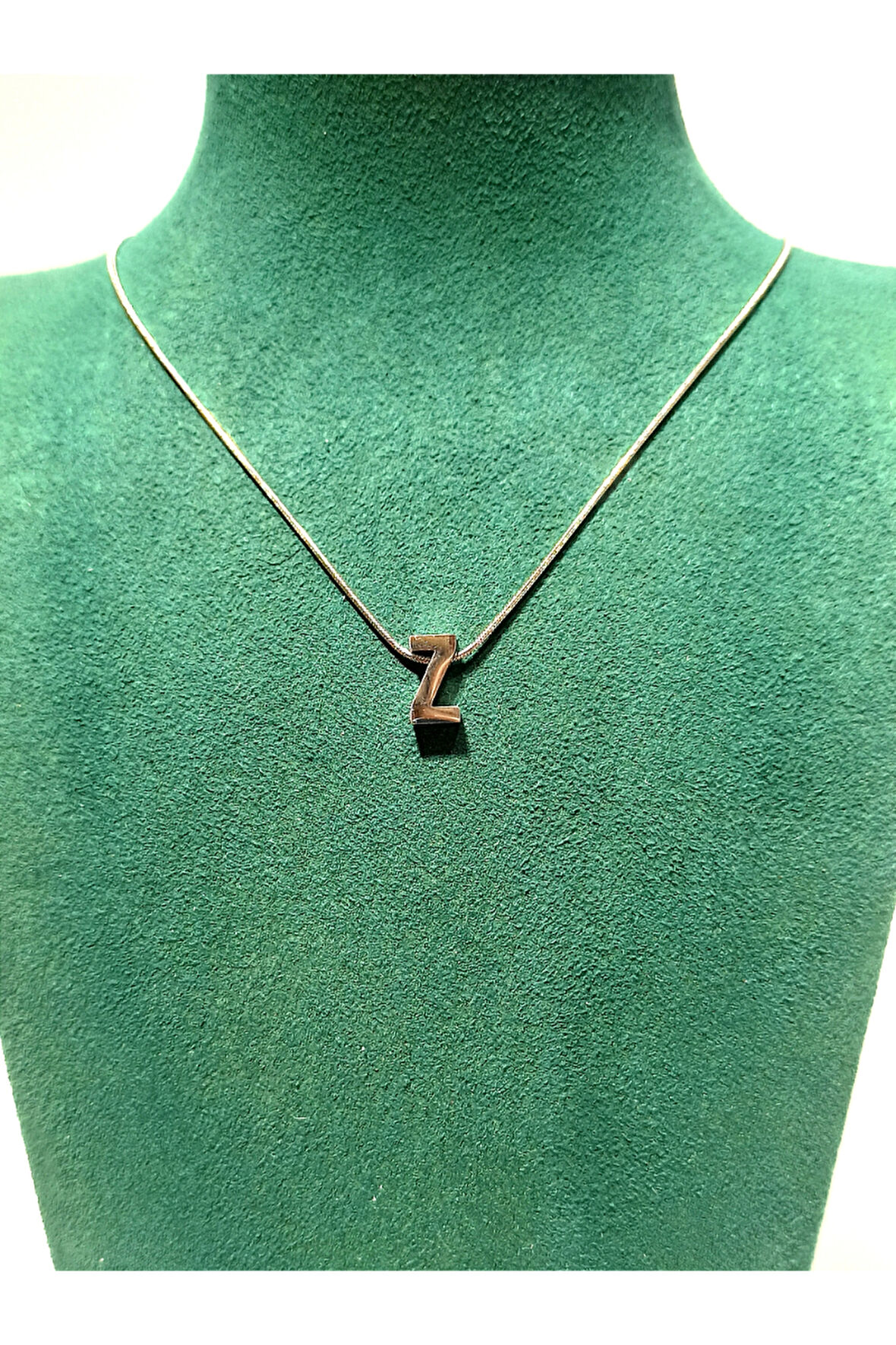 Monalisa Home Gümüş Renk Lüks Figürlü Gösterişli  ''Z'' Harfi Kolye