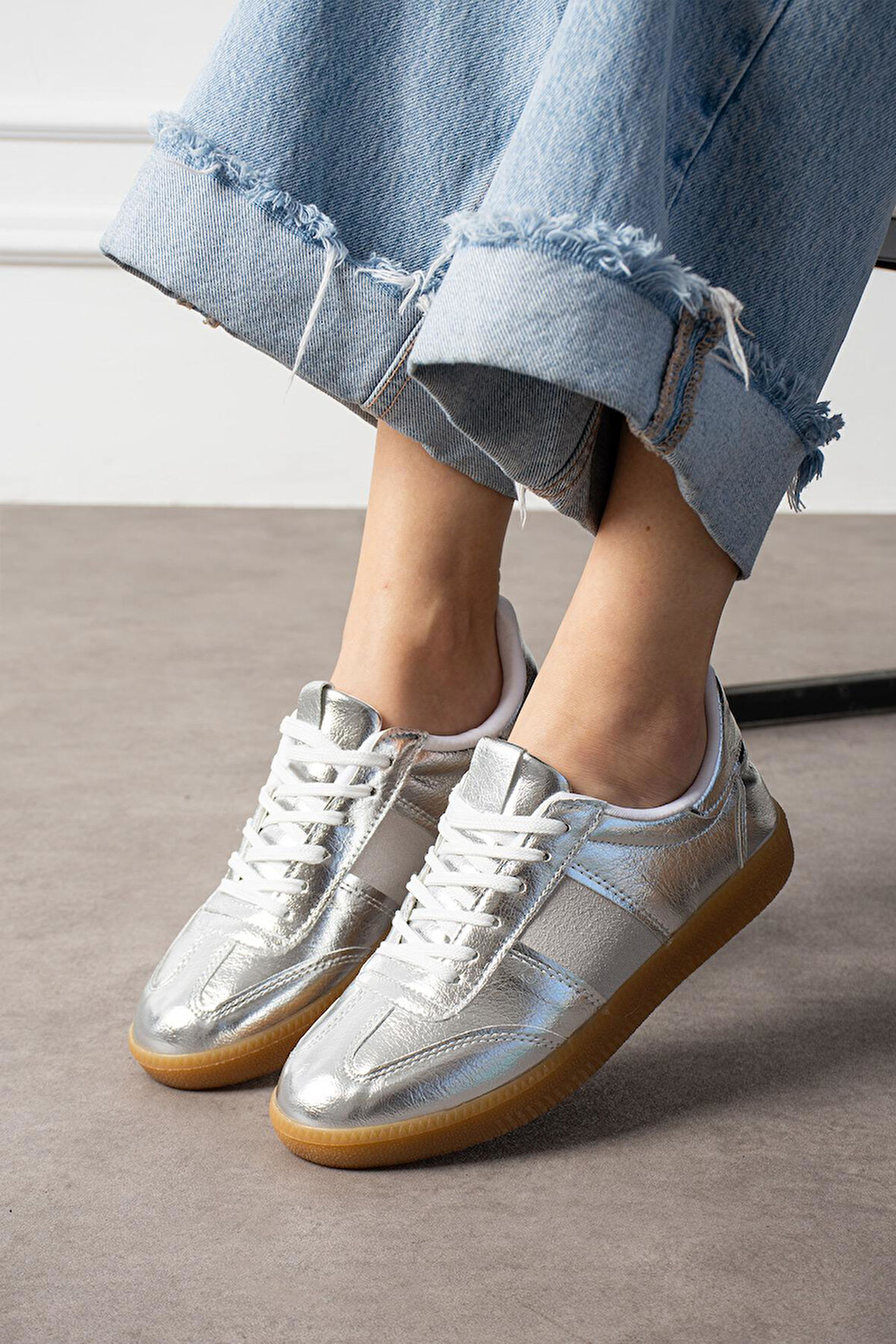 Gümüş Krep Renk Taban Günlük Kadın Sneaker