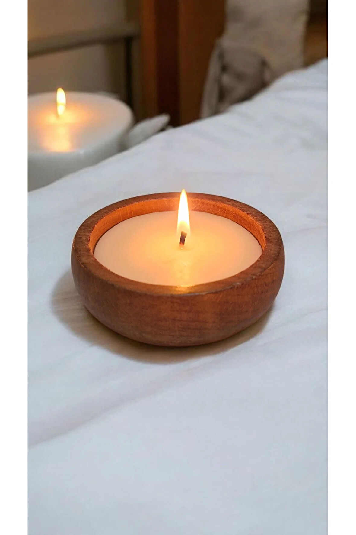 Lavanta Kokulu Mum – Ahşap Kasede El Yapımı Soya Wax | Aromaterapi & Dekoratif Mum