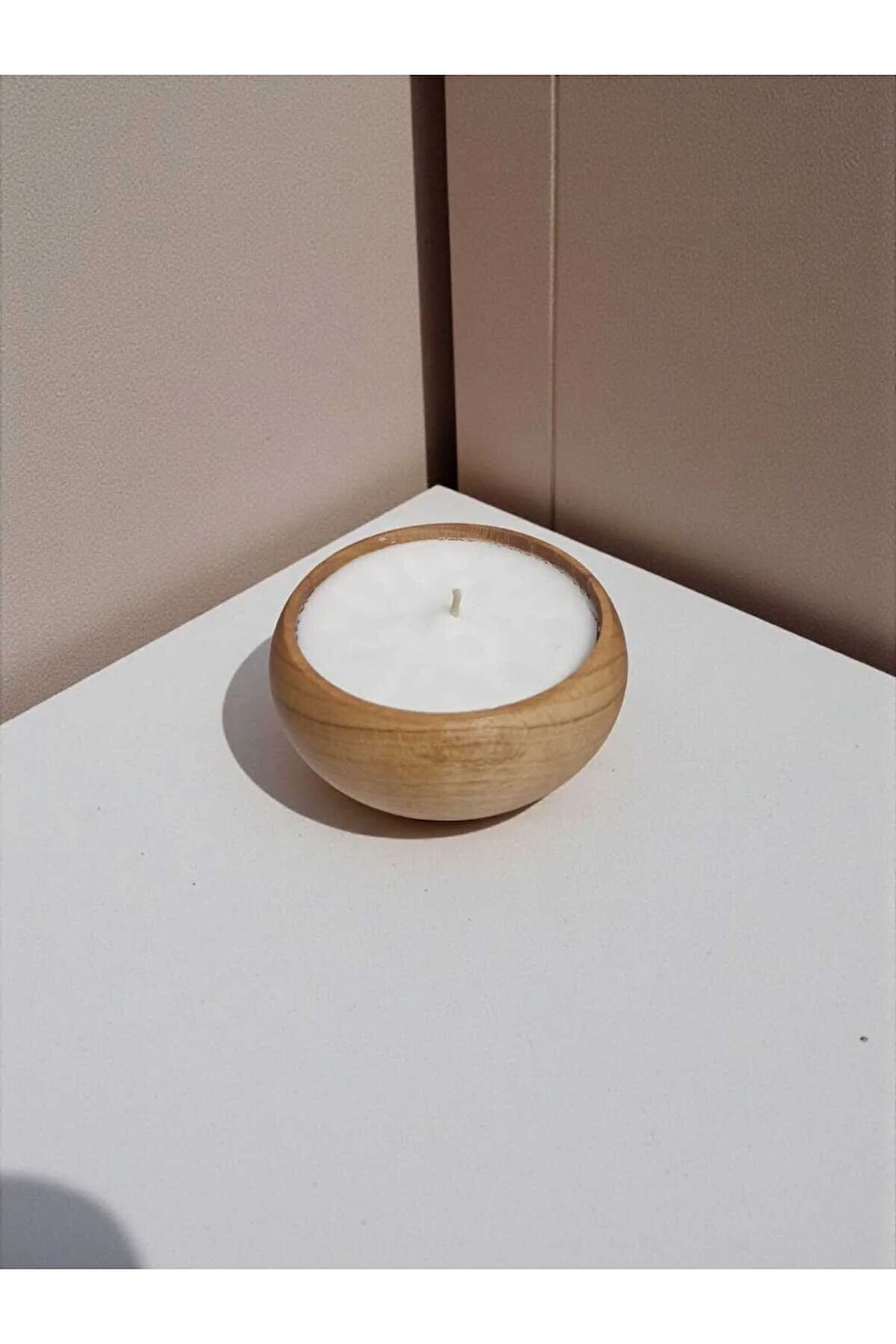 Ahşap Kasede Lavanta Kokulu %100 Doğal Soya Mum – 9x4 cm