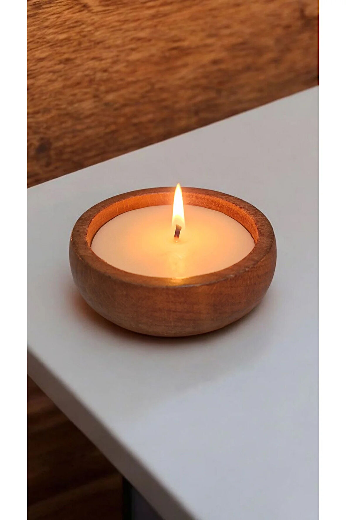 Sandal Kokulu Mum – Ahşap Kasede El Yapımı Soya Wax | Odunsu Aromaterapi & Dekoratif Mum