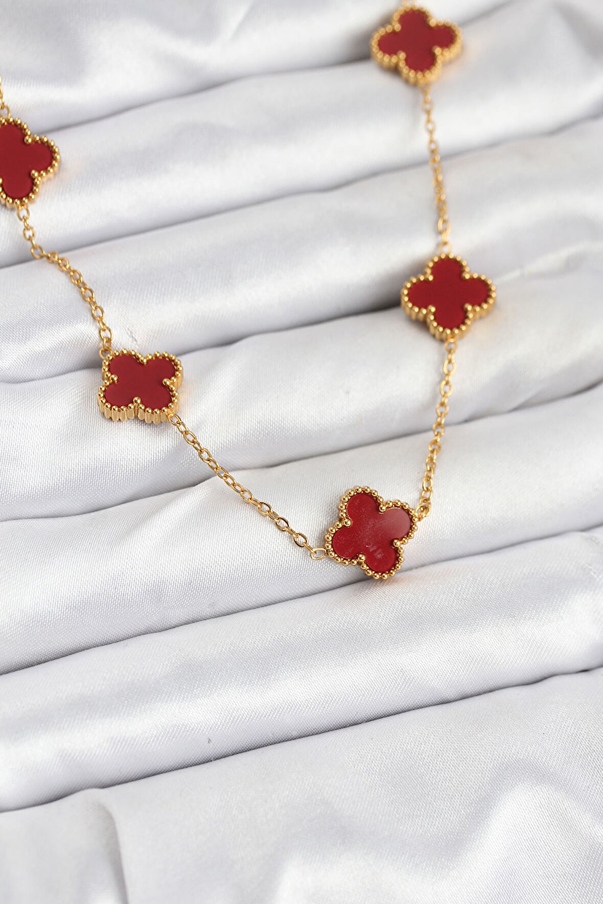  Çelik Gold Renk Zincir Bordo Yonca Kadın Kolye 10565