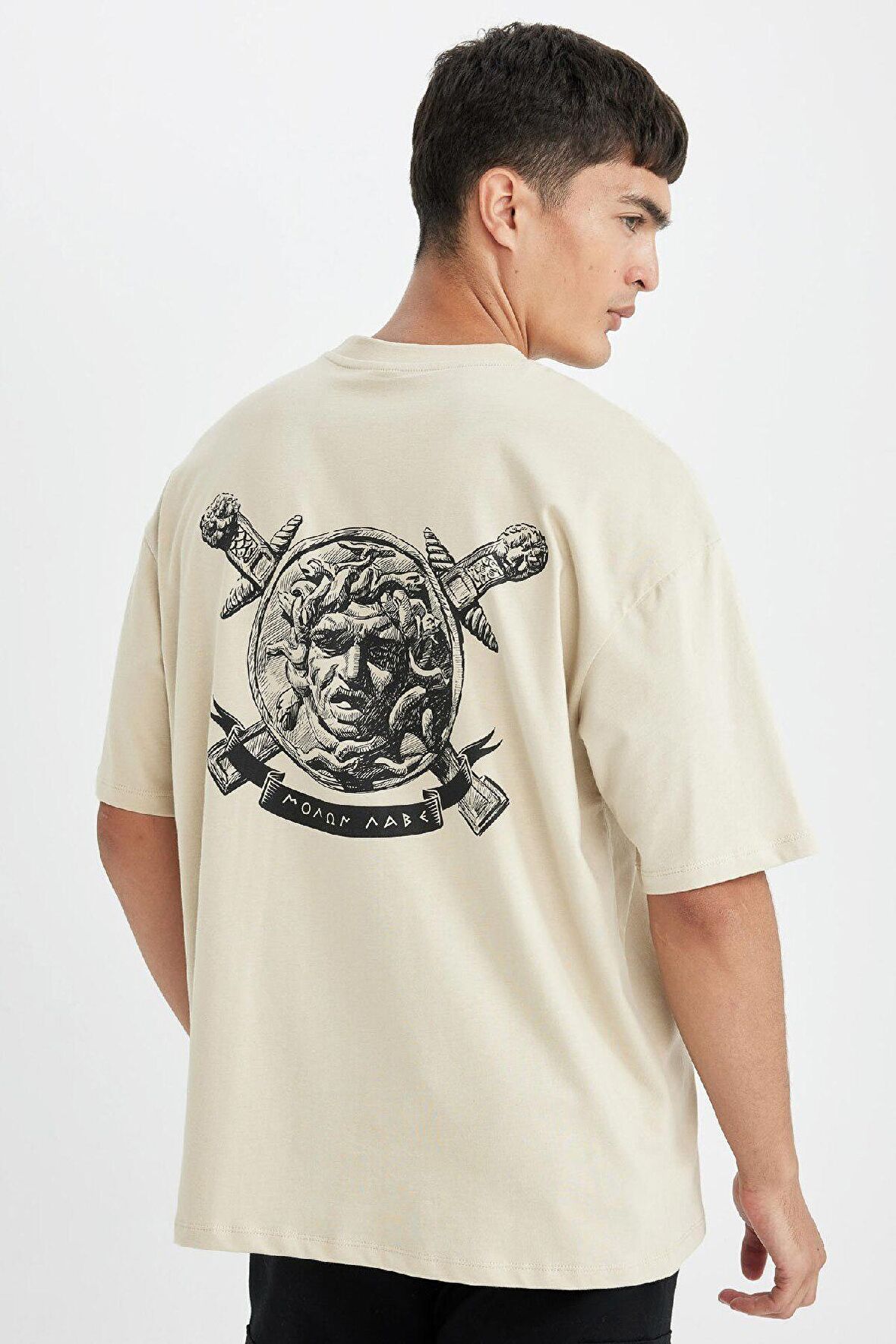 DeFacto Oversize Geniş Kalıp Bisiklet Yaka Sırt Baskılı Pamuklu Kısa Kollu Tişört D4907AX24AUBG735