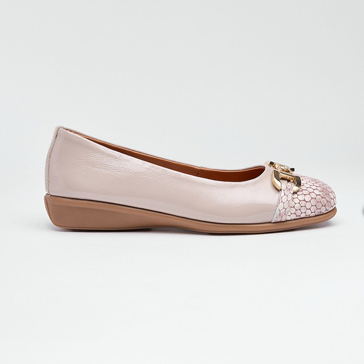 Hakiki Deri Aksesuarlı Kadın Babet