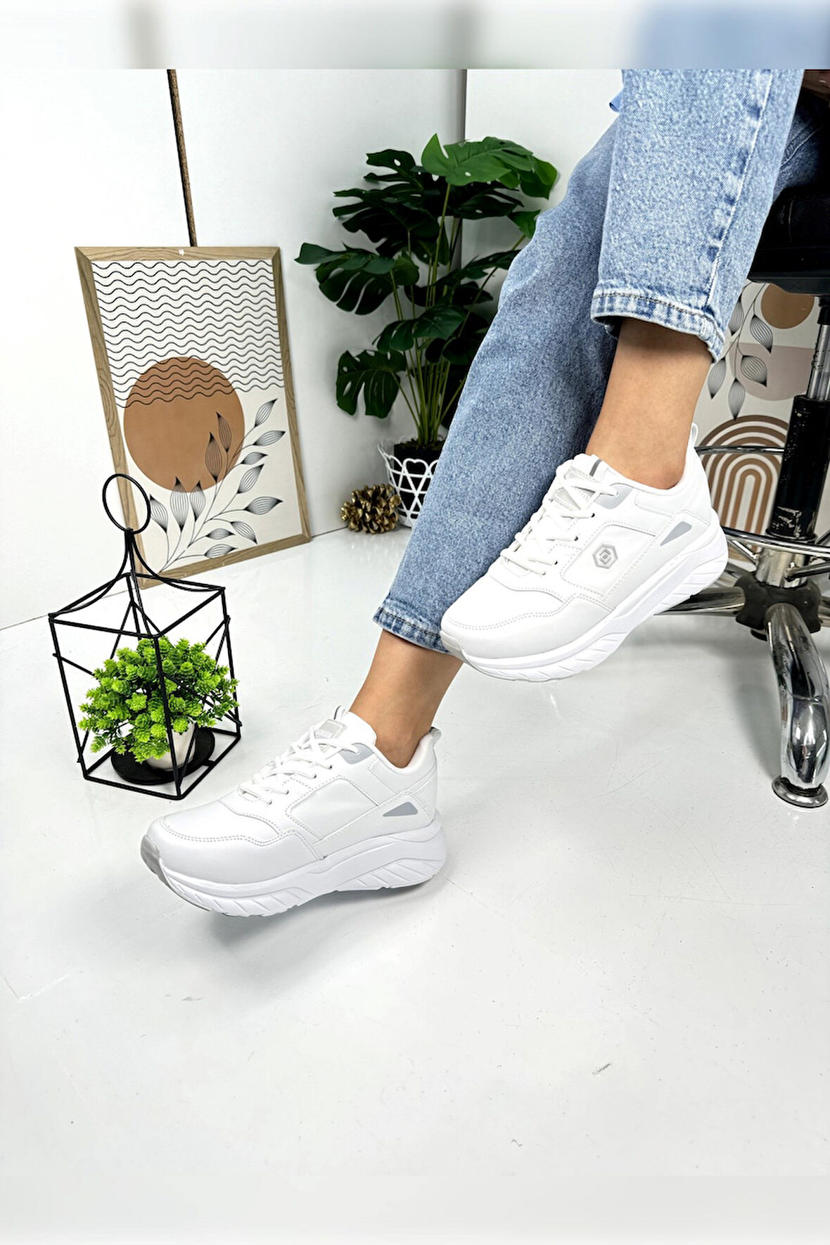 Günlük Kadın Sneaker Bağcıklı Oval Burunlu Kalın Desenli Taban Rahat Hafif Spor Ayakkabı 2110