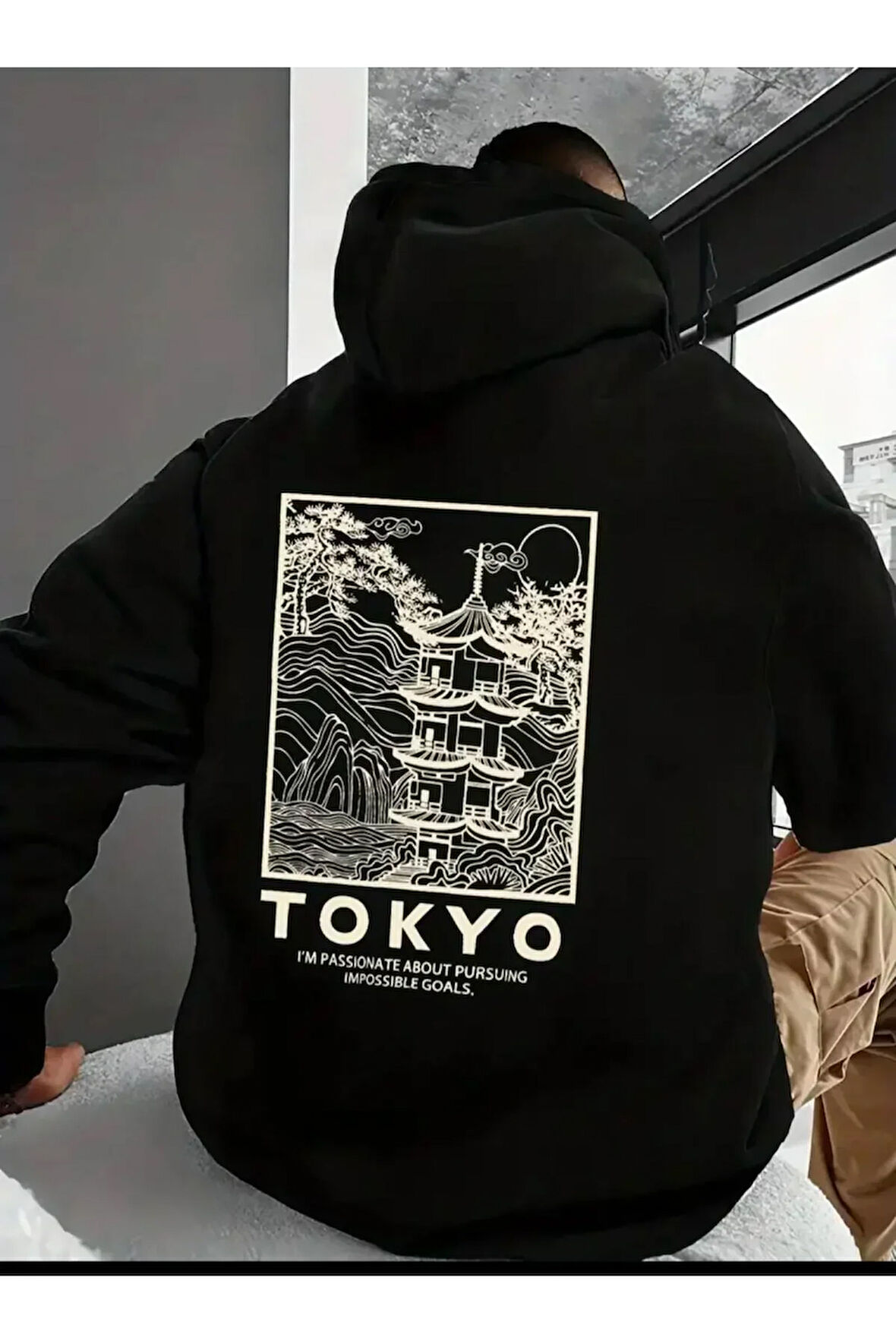 Tokyo Sırt baskılı Kapüşonlu Sweatshirt