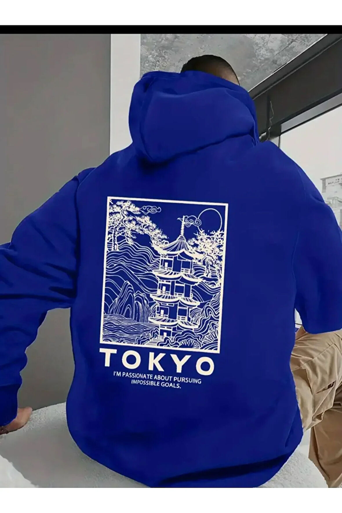 Tokyo Sırt baskılı Kapüşonlu Sweatshirt