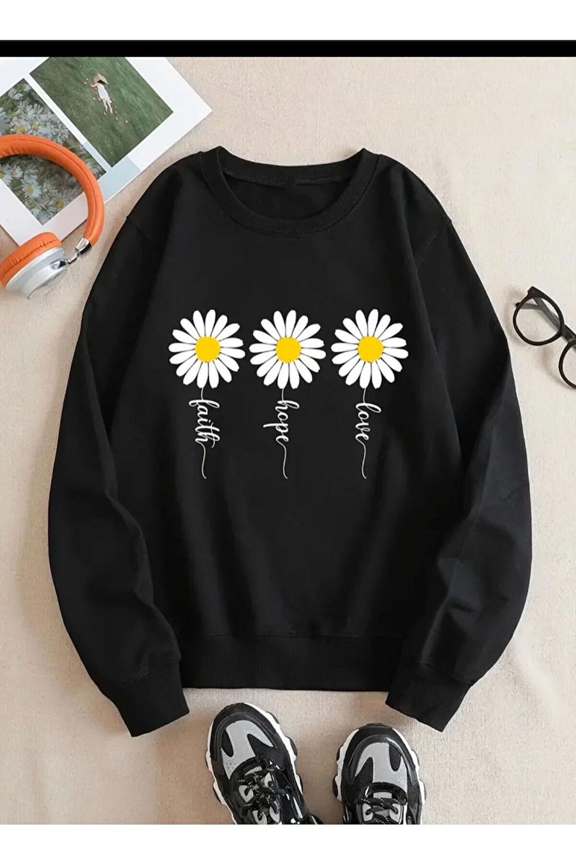 Kelebek Desenli Kapüşonlu Cepli Sweatshirt