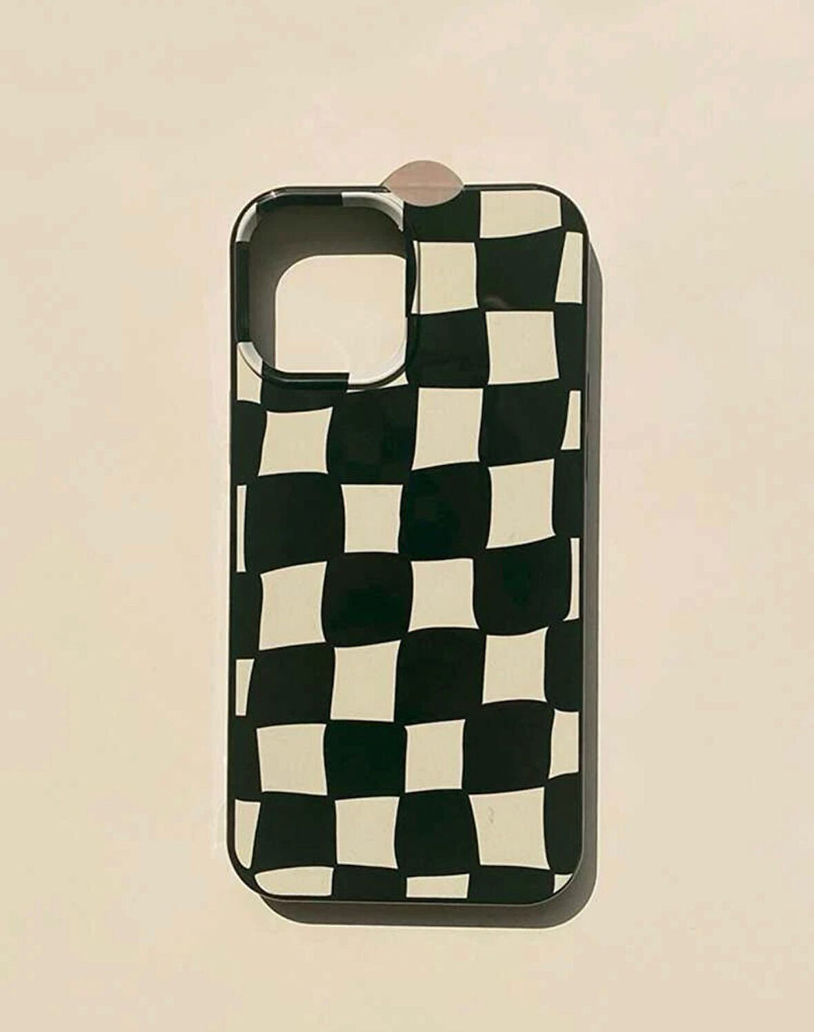 İPHONE 15 PRO UYUMLU DAMA DESENLİ SİLİKON KILIF