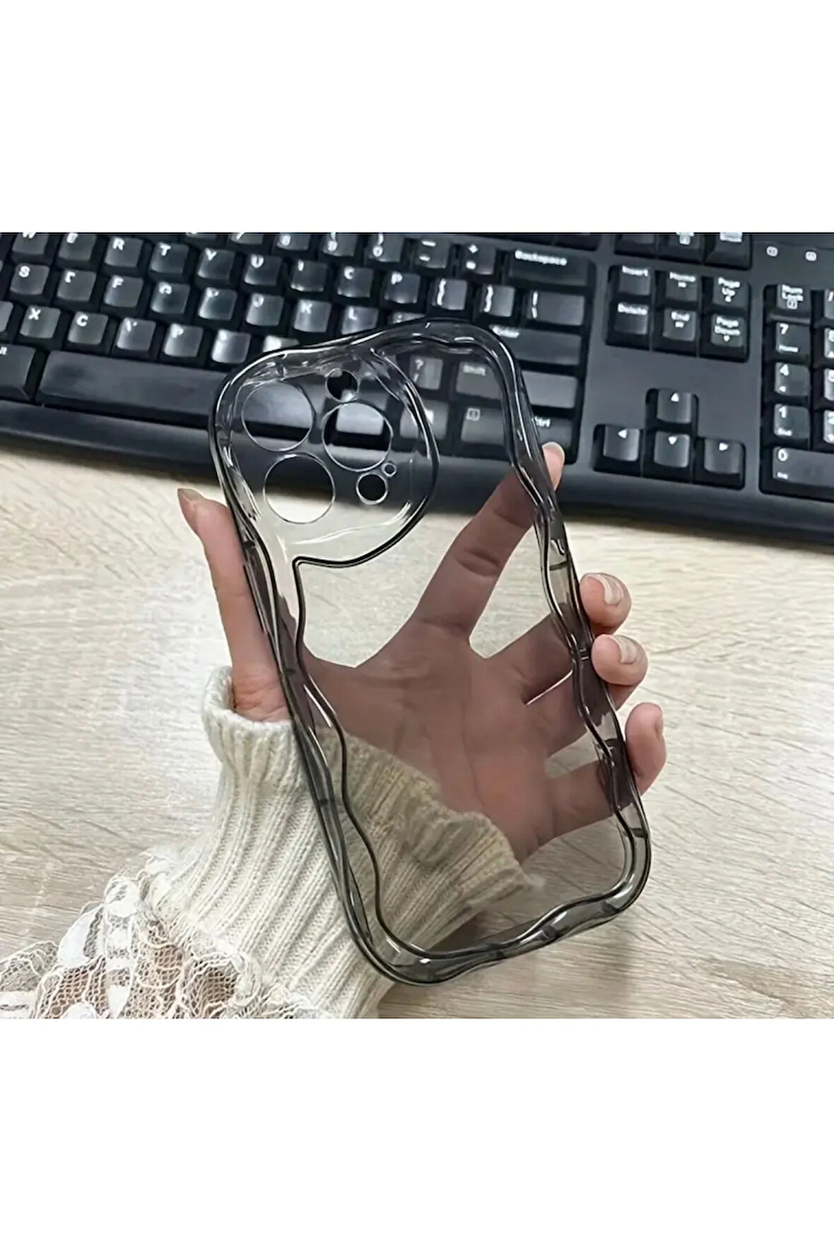 İPHONE 16 UYUMLU ŞEFFAF KOYU GRİ KENARLARI DALGALI KABARIK KAMERA KORUMALI SİLİKON KILIF