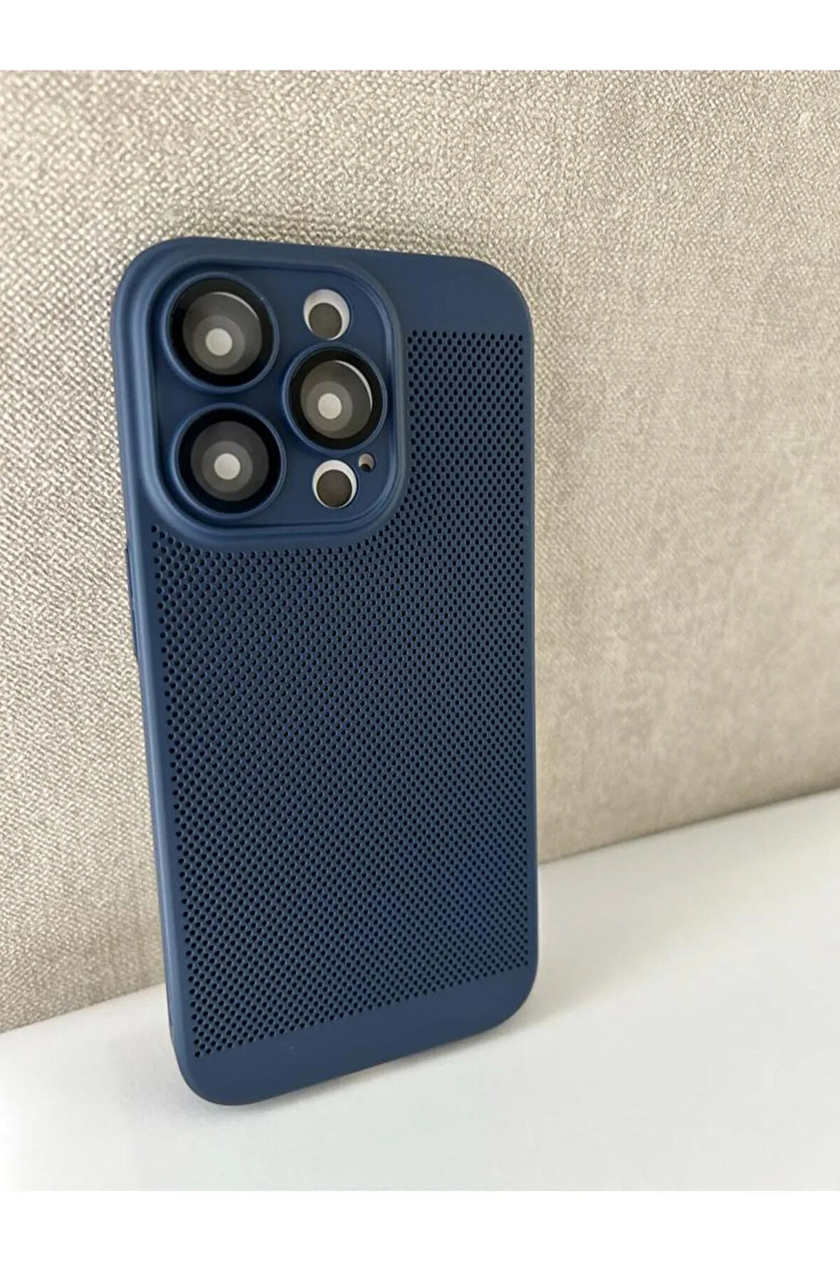 İPHONE 14 PRO UYUMLU SERT ARKA IZGARALI KAMERA KORUMALI KILIF
