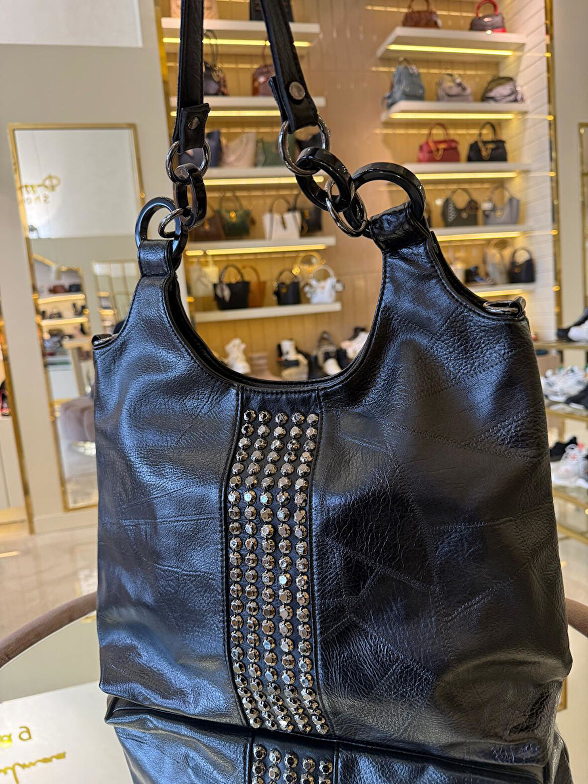 İthal Zımbalı Model Büyük Boy Halkalı Askılı Kadın Çanta