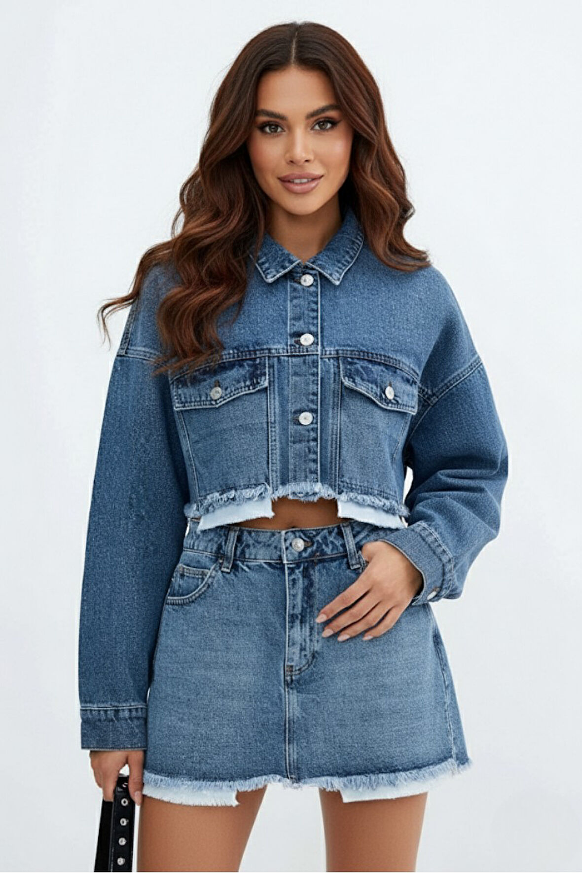 Kadın Mavi Astar Detaylı Saçaklı Uzun Kol Crop Kısa Kot Ceket 25KCKT6016