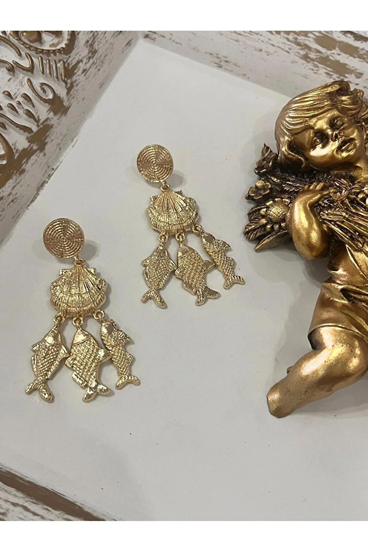 Balık Modelli Sallantılı Küpe