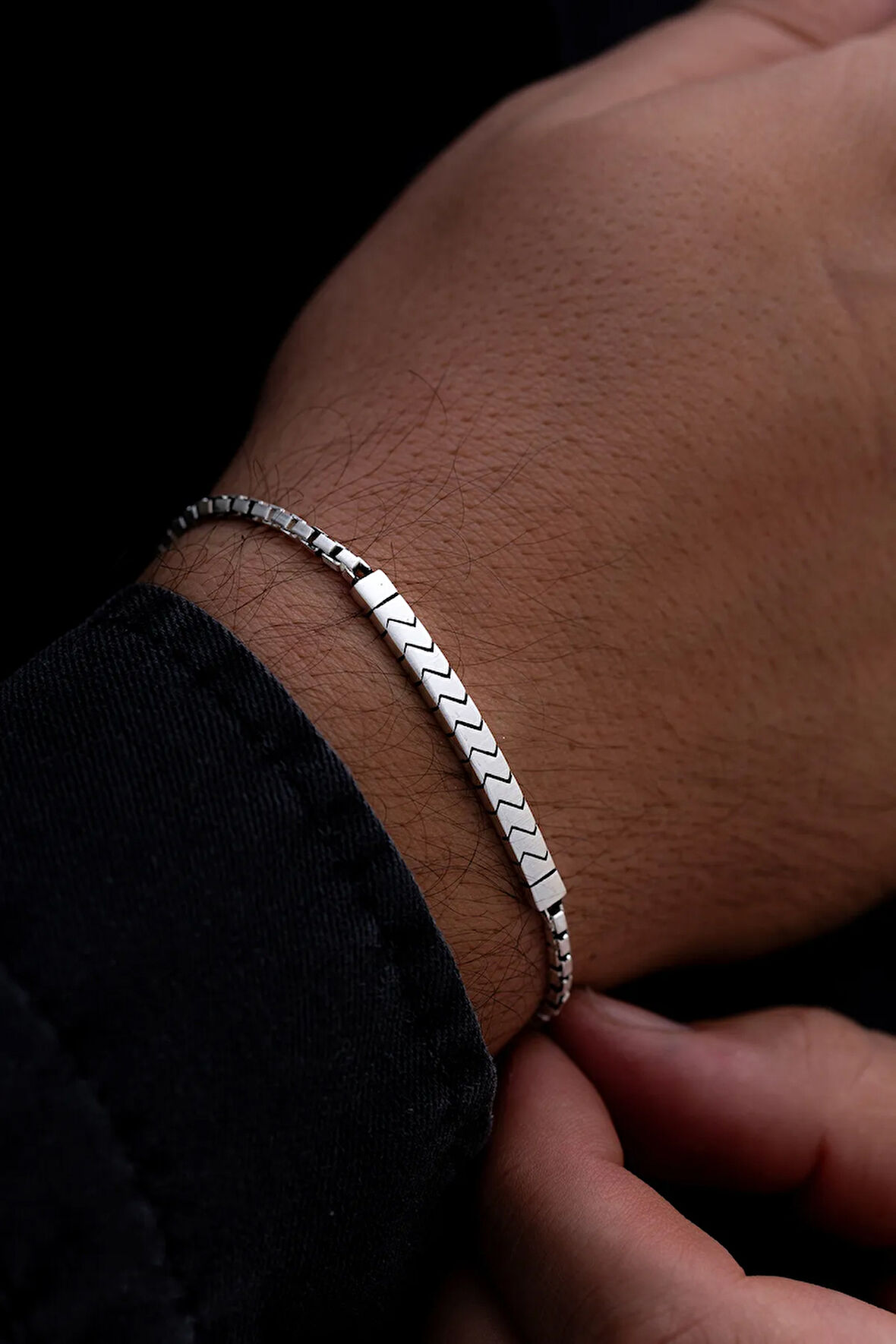 Erkek Gümüş Bileklik - Küp Zincirli Çizgili Model Gümüş Bileklik