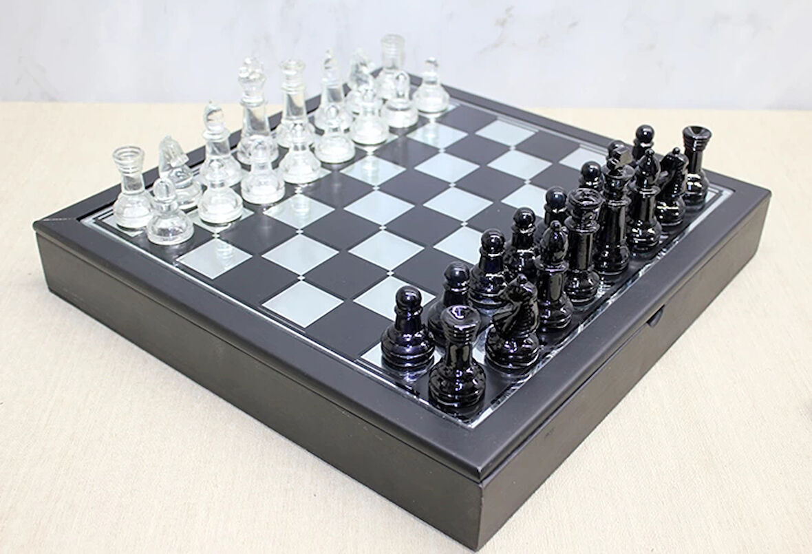 Kutulu Cam Satranç Seti