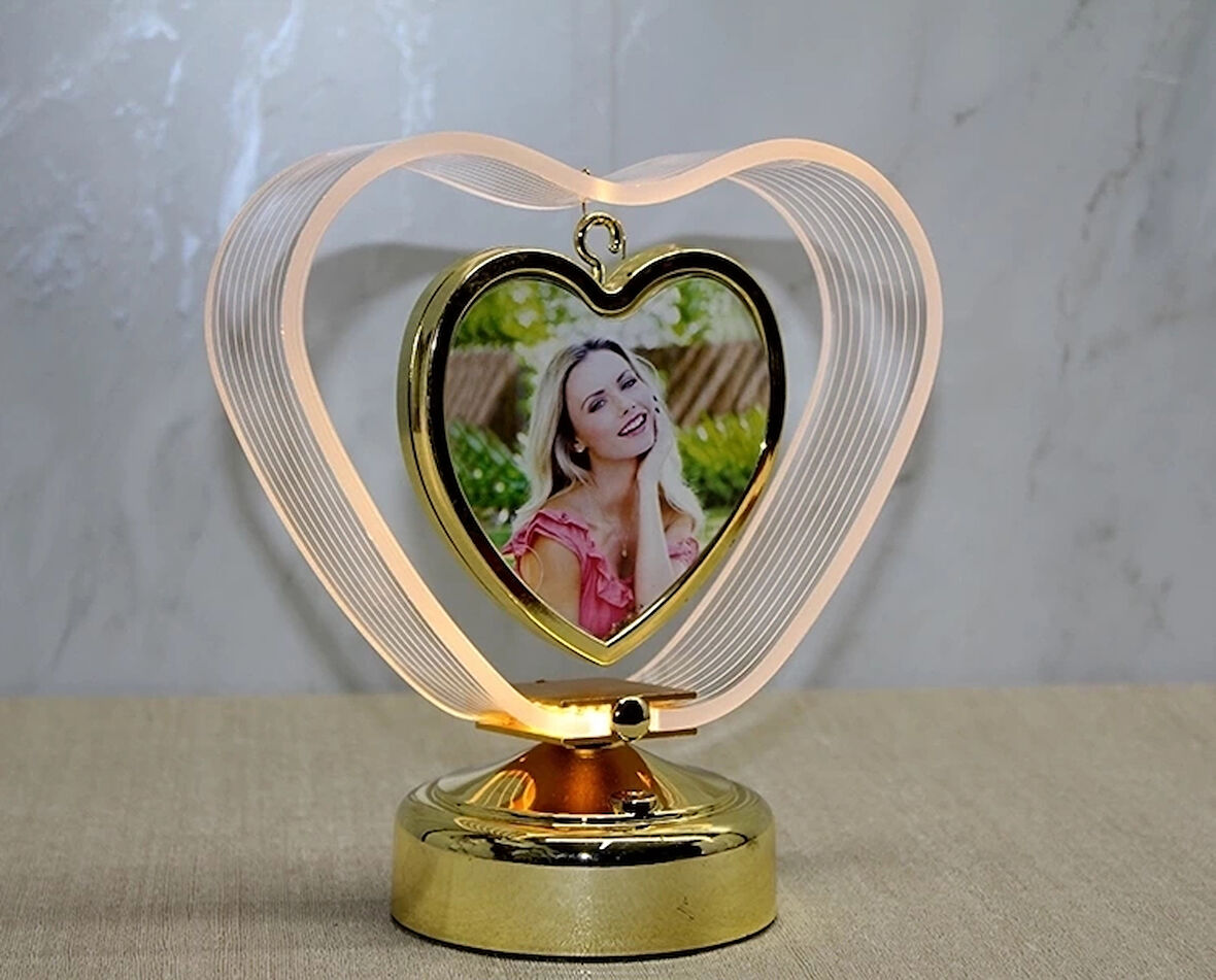 Kişiye Özel Fotoraf Alanli Kalpli Led Çerceve Alk4450
