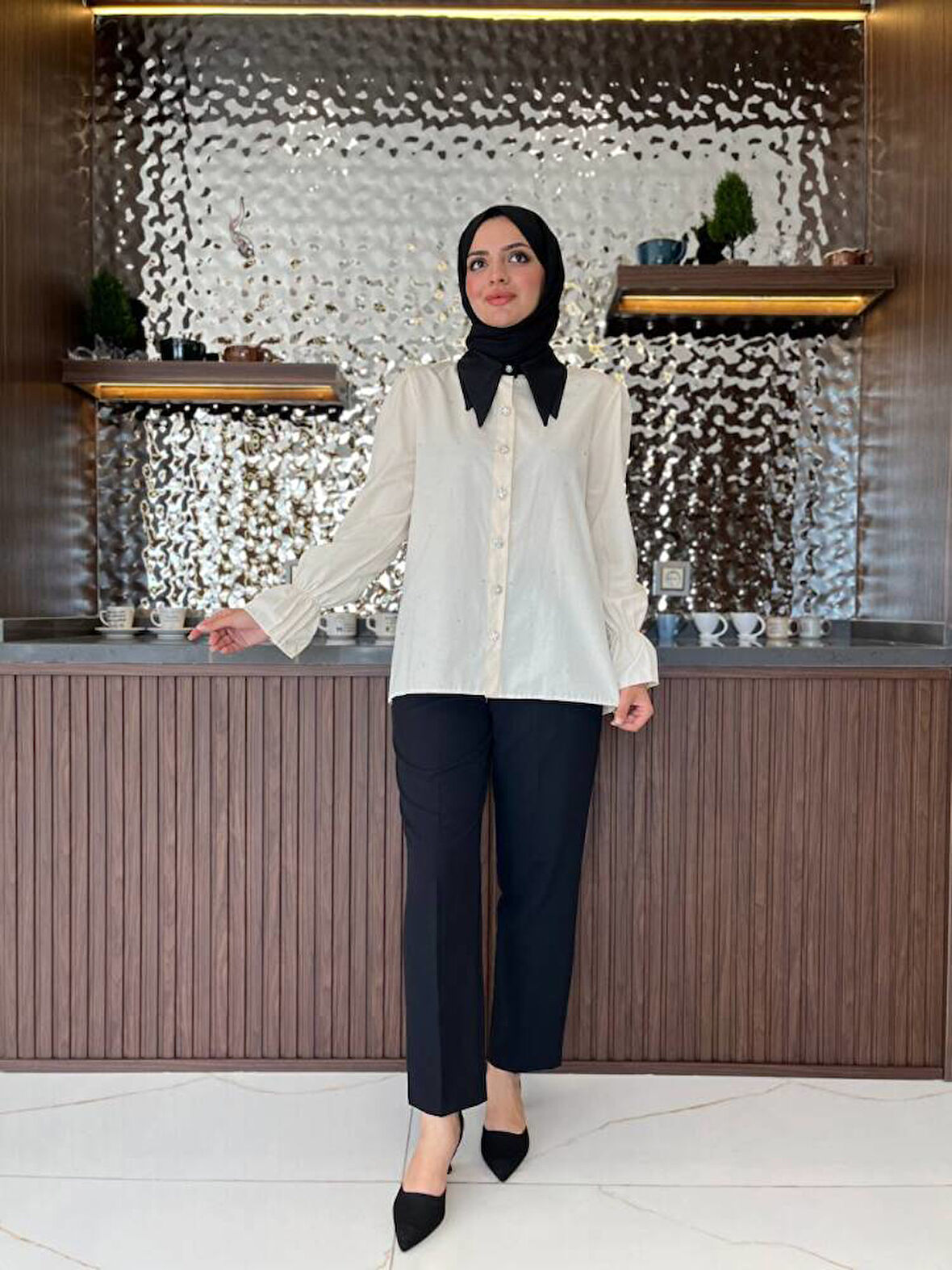 Taş Aksesurlı Yaka Detaylı Kol Lastik Oversıze Gömlek GMK08030